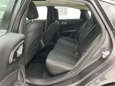 2016 Chrysler 200 Limited