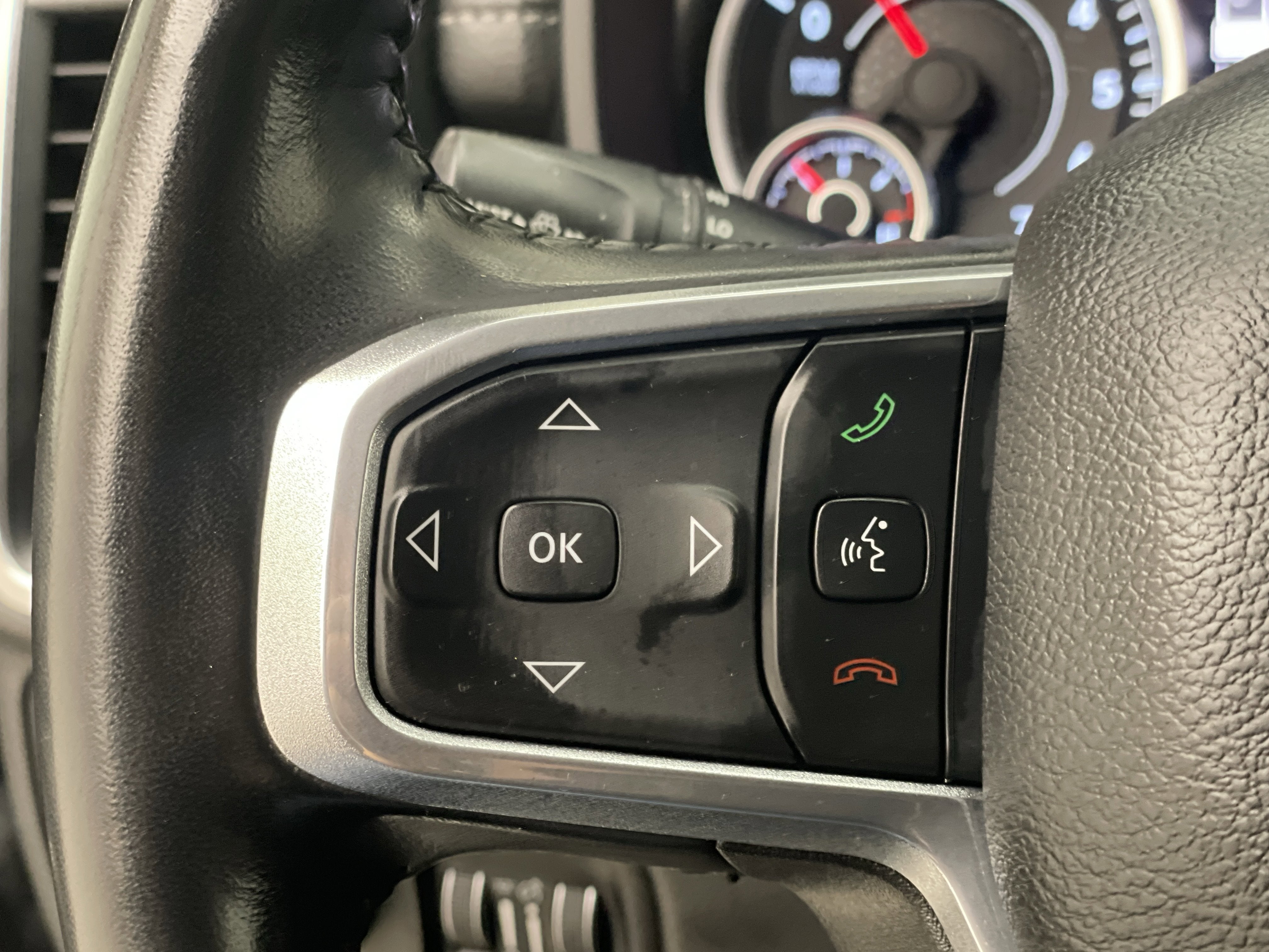 2022 RAM 1500 Laramie Crew Cab 4x4 6'4" Box