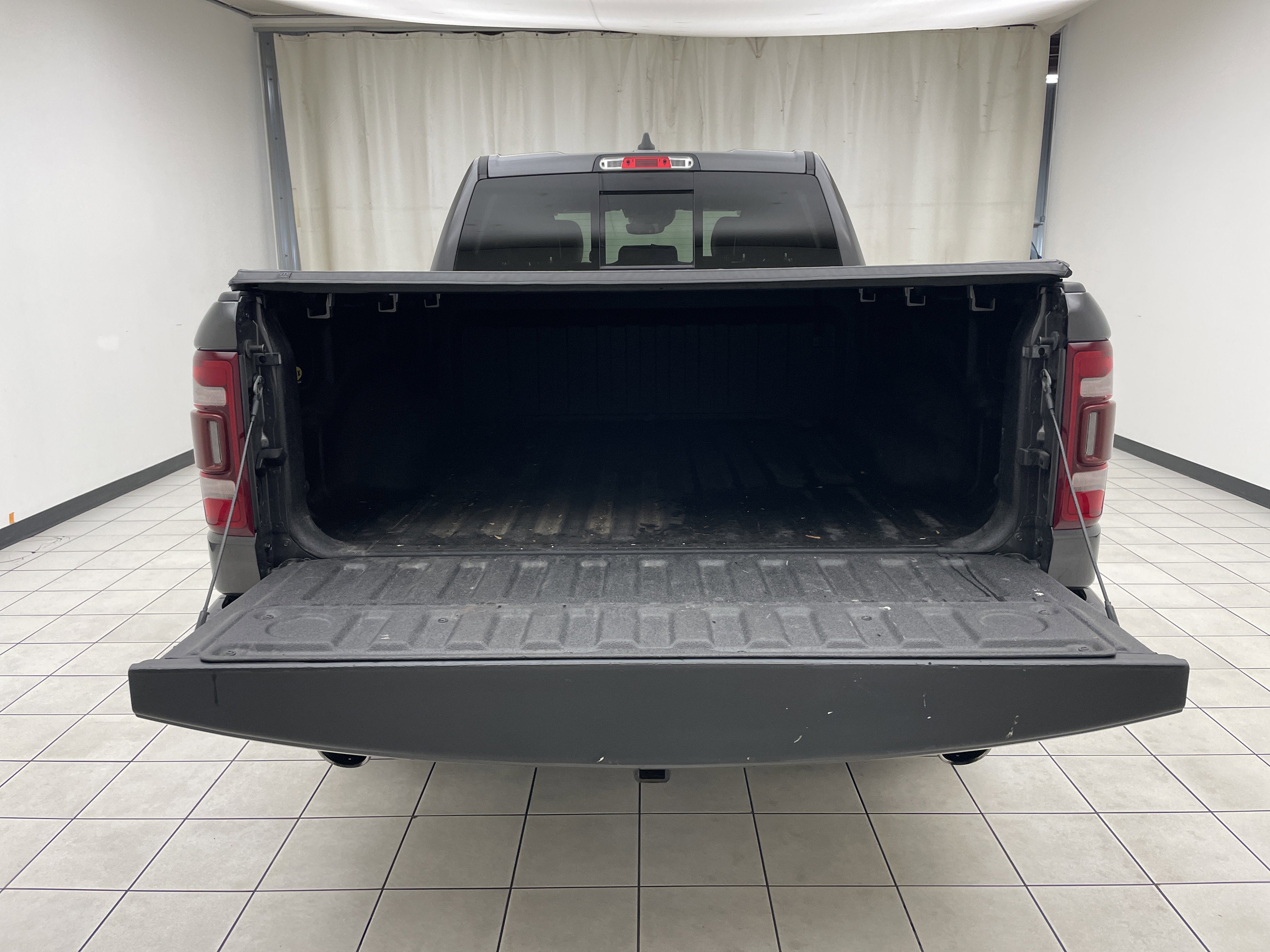 2022 RAM 1500 Laramie Crew Cab 4x4 6'4" Box