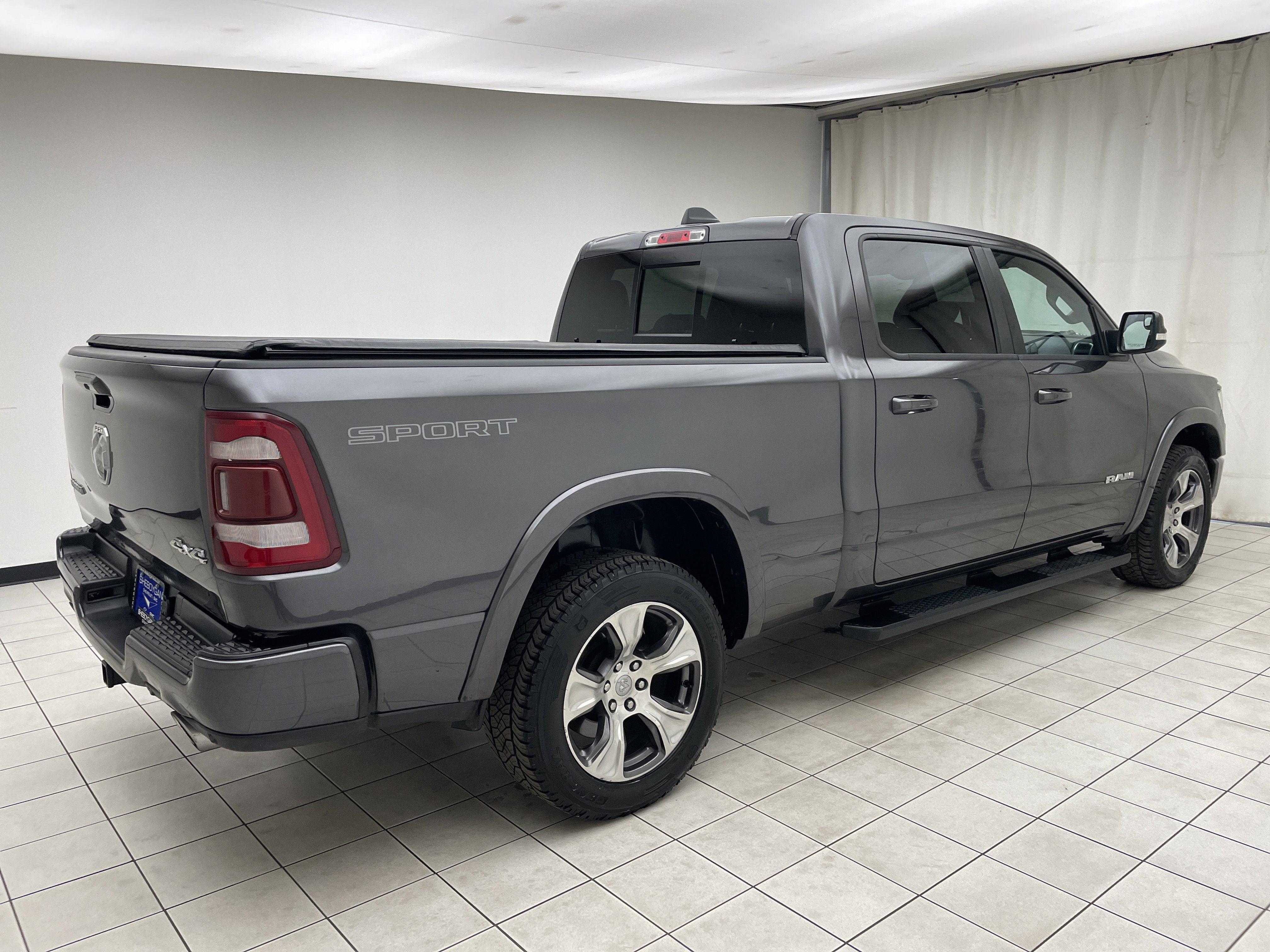 2022 RAM 1500 Laramie Crew Cab 4x4 6'4" Box