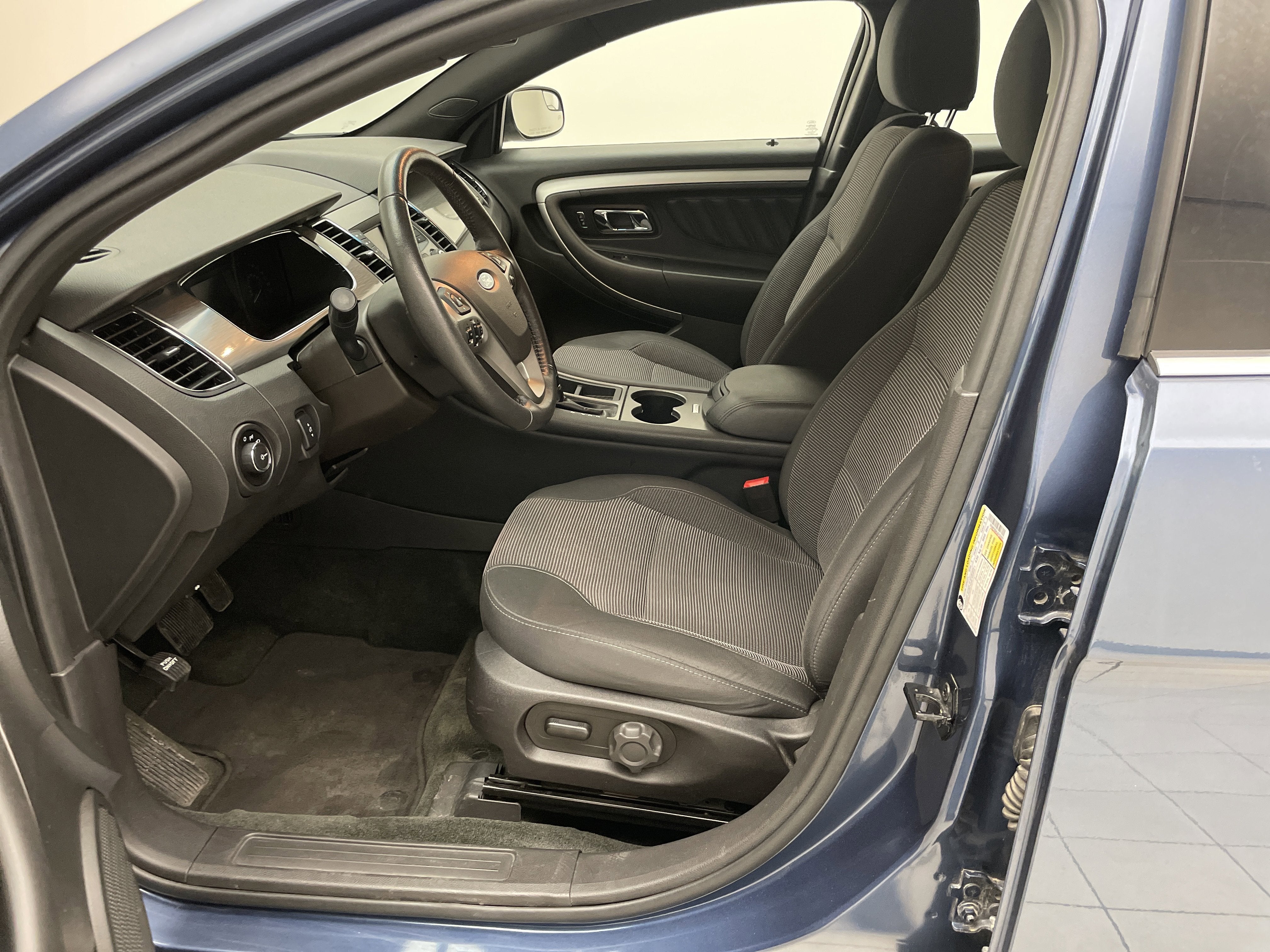 2018 Ford Taurus SEL