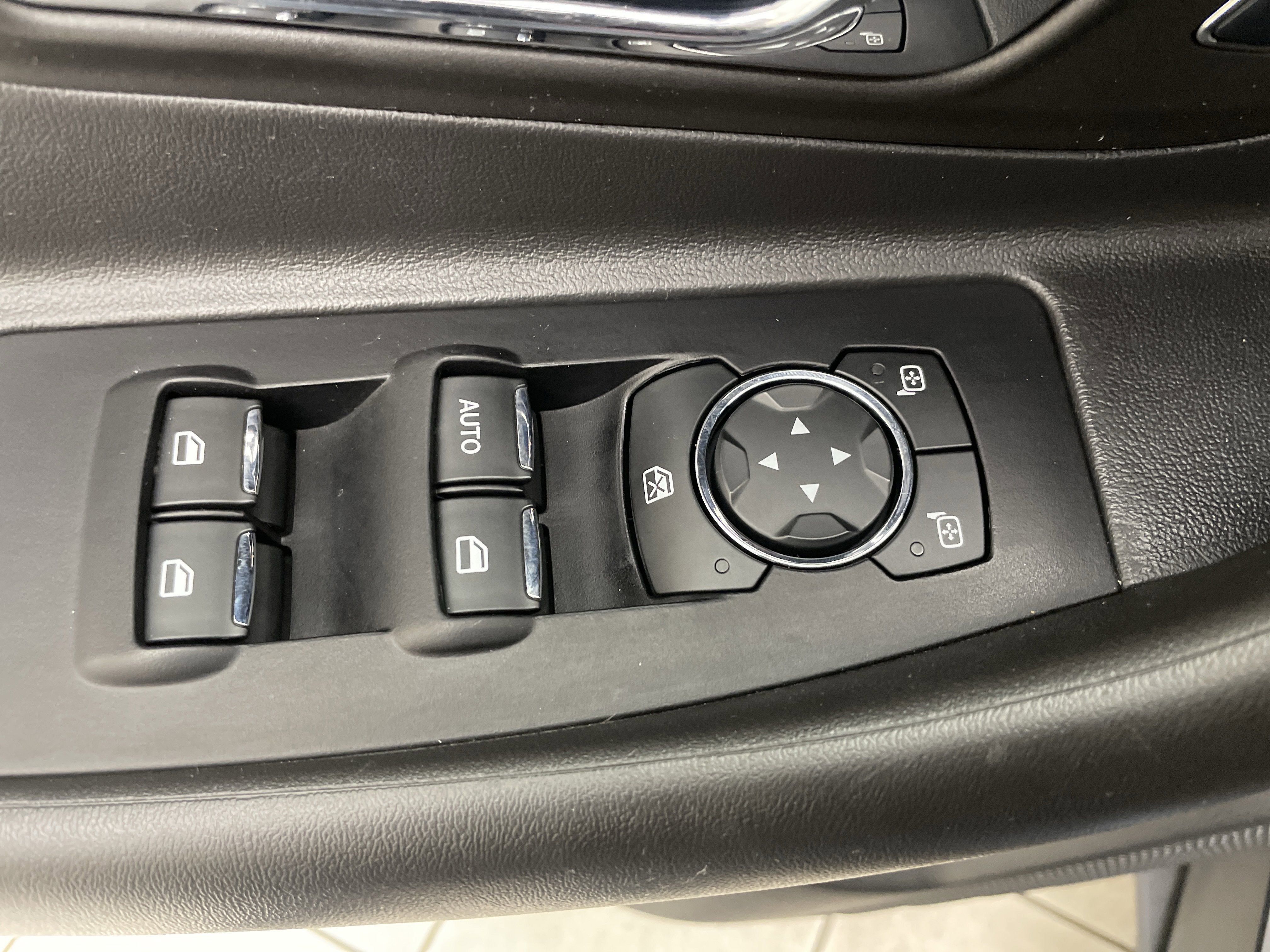 2018 Ford Taurus SEL