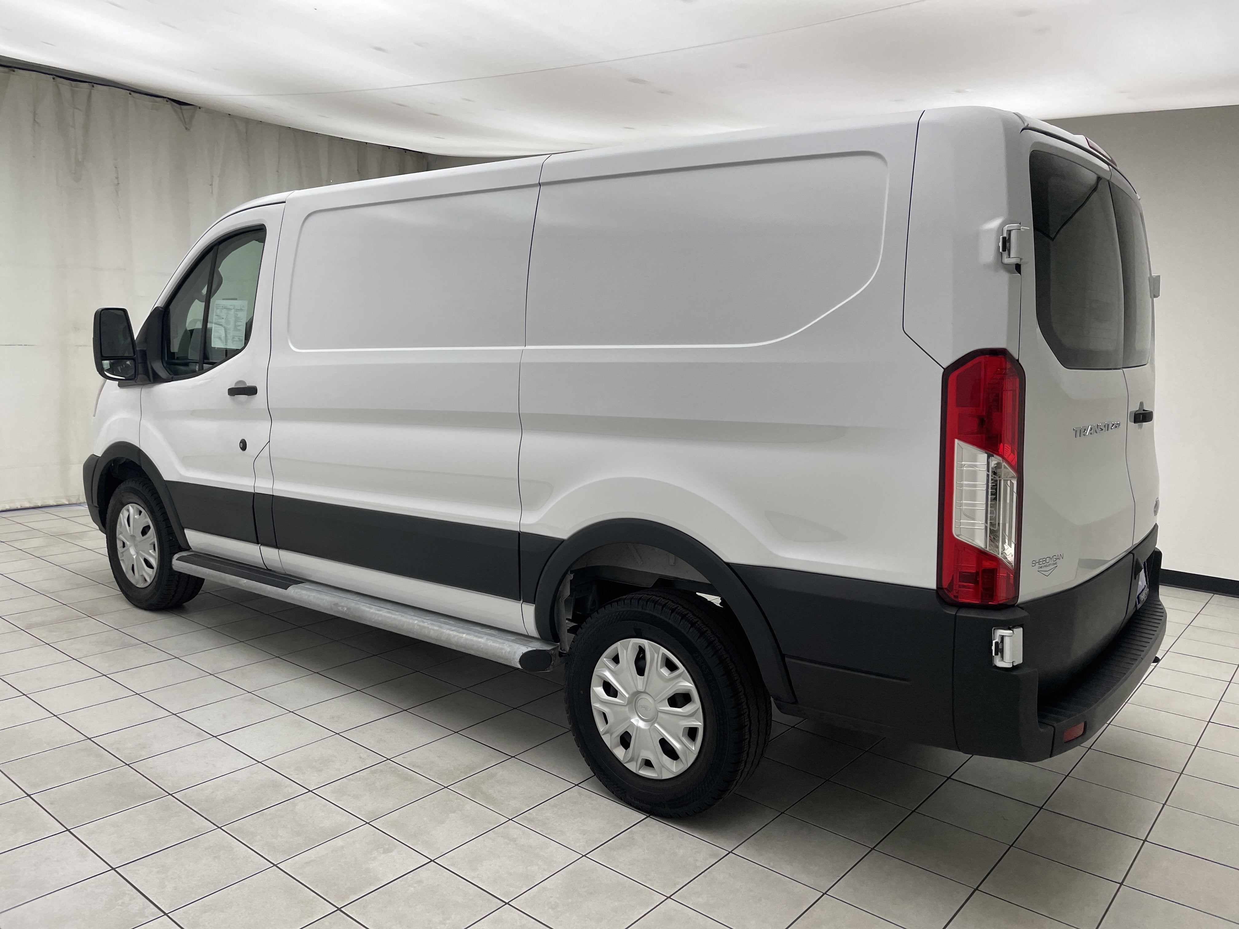 2025 Ford Transit Cargo Van T-250 130" Low Rf 9070 GVWR RWD