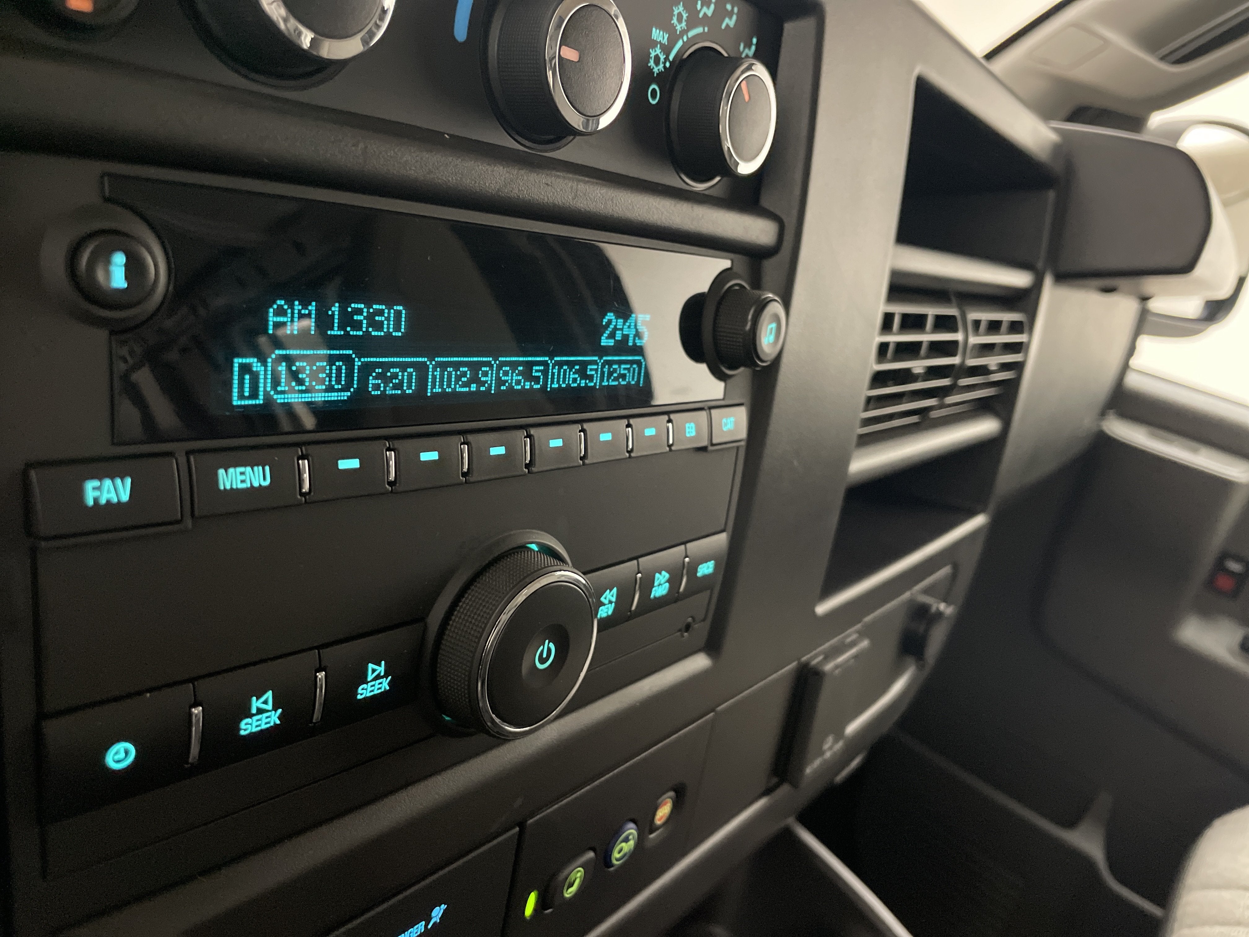 2024 Chevrolet Express Cargo 2500 WT