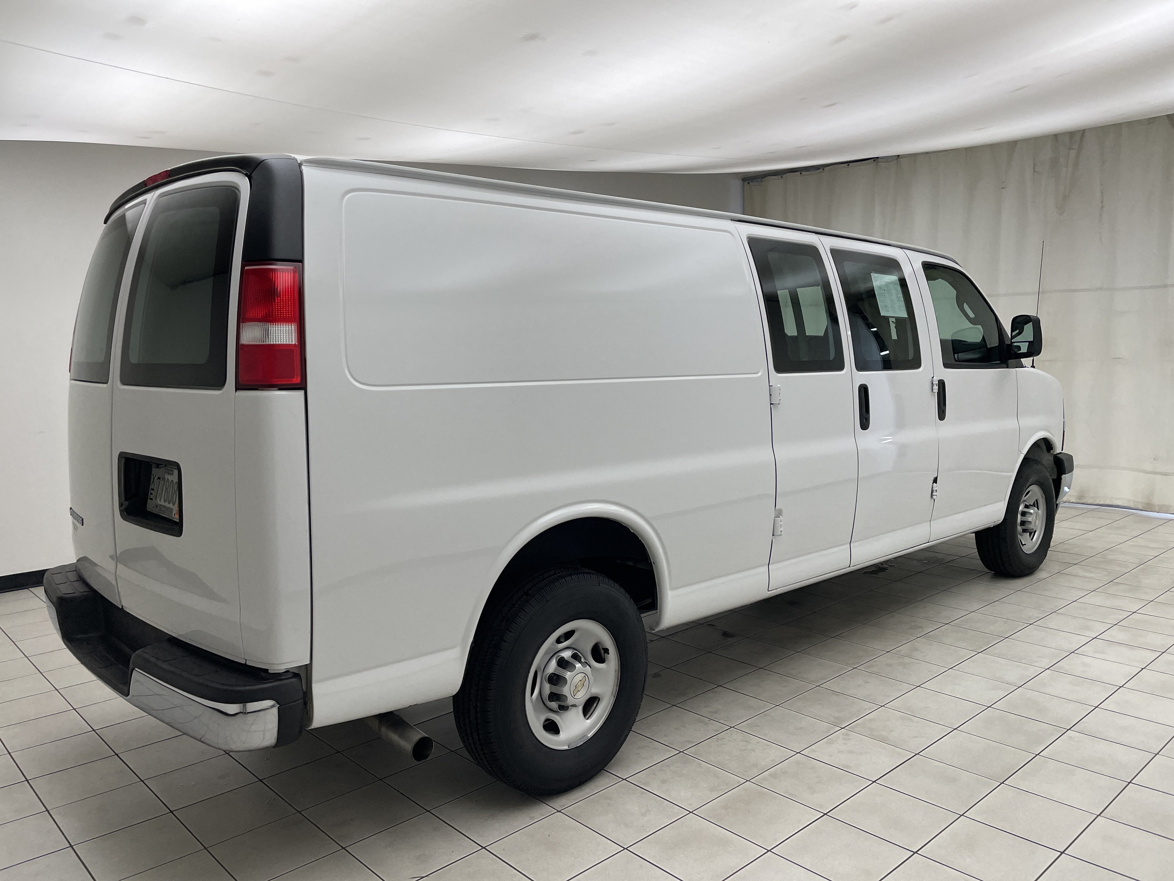 2024 Chevrolet Express Cargo 2500 WT