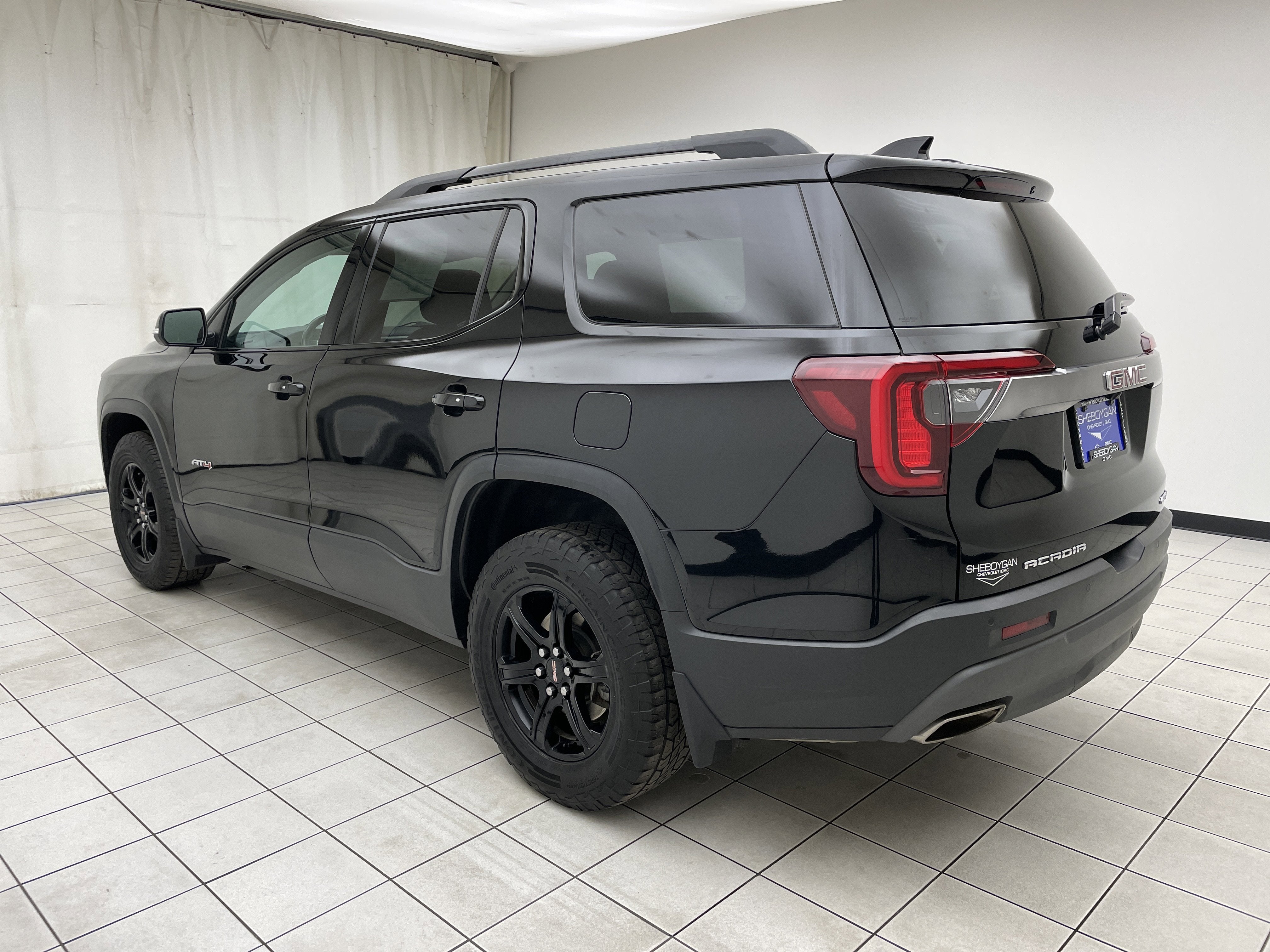 2020 GMC Acadia AT4