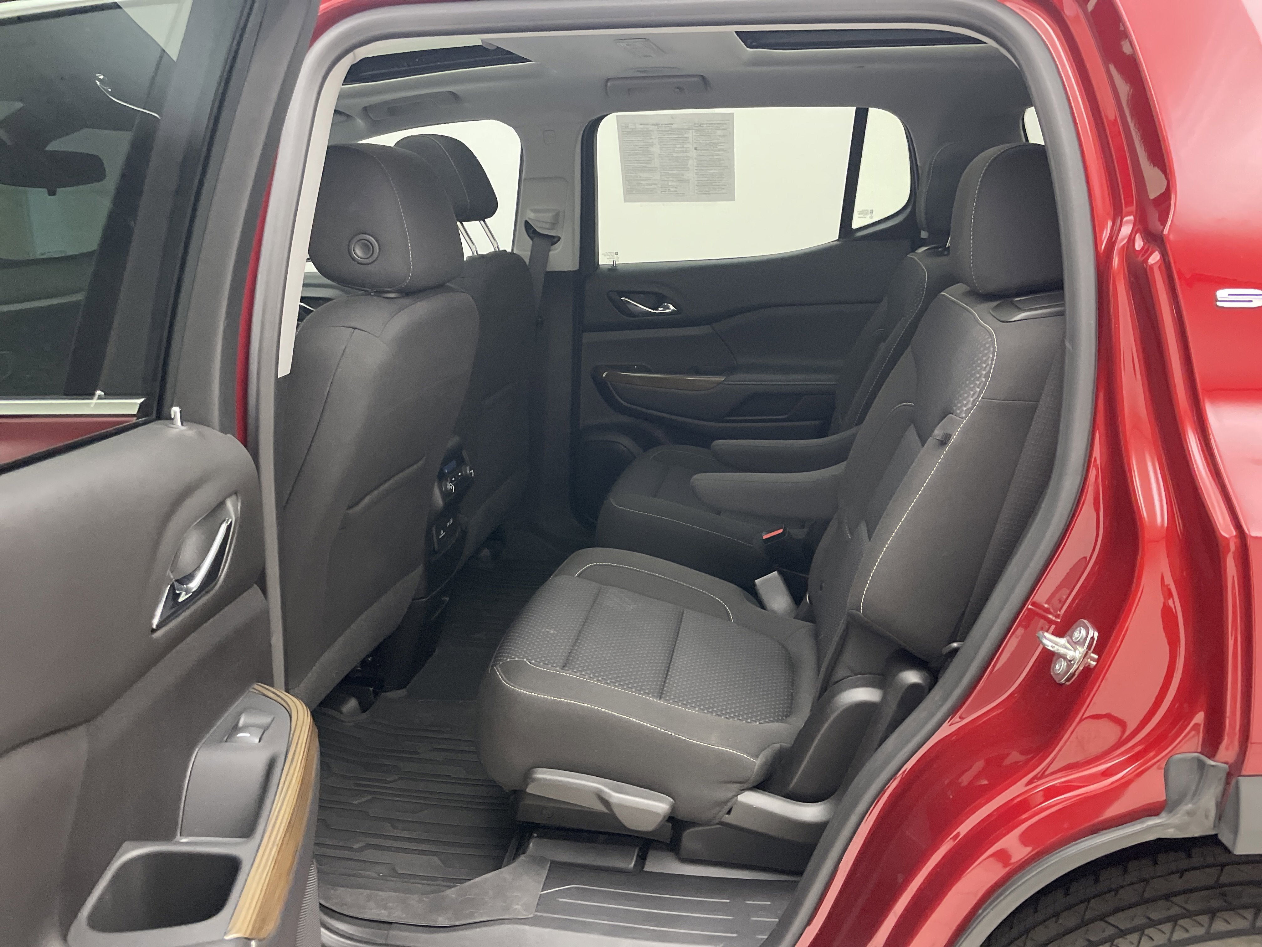 2023 GMC Acadia SLE - Photo 30