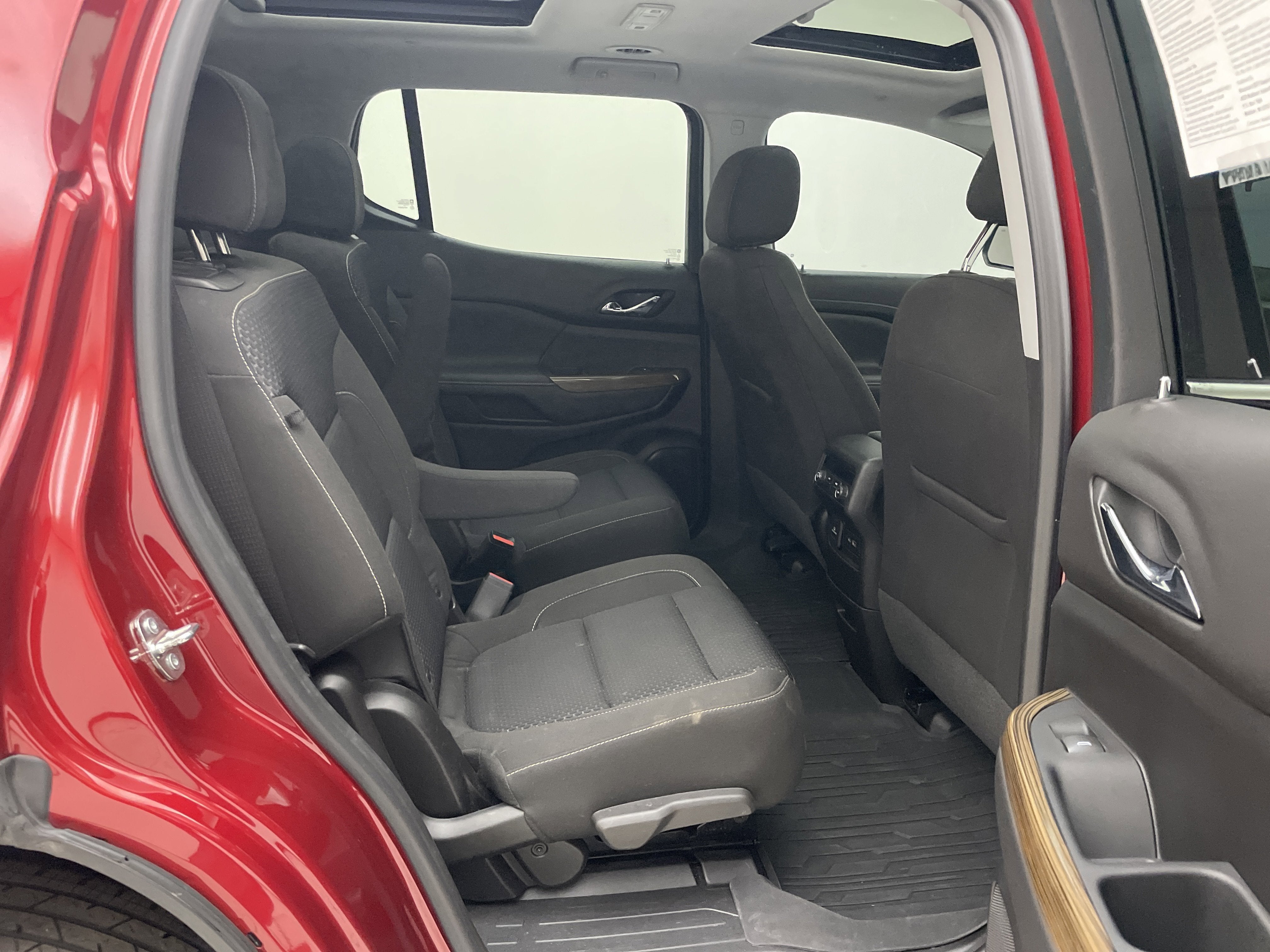 2023 GMC Acadia SLE - Photo 34