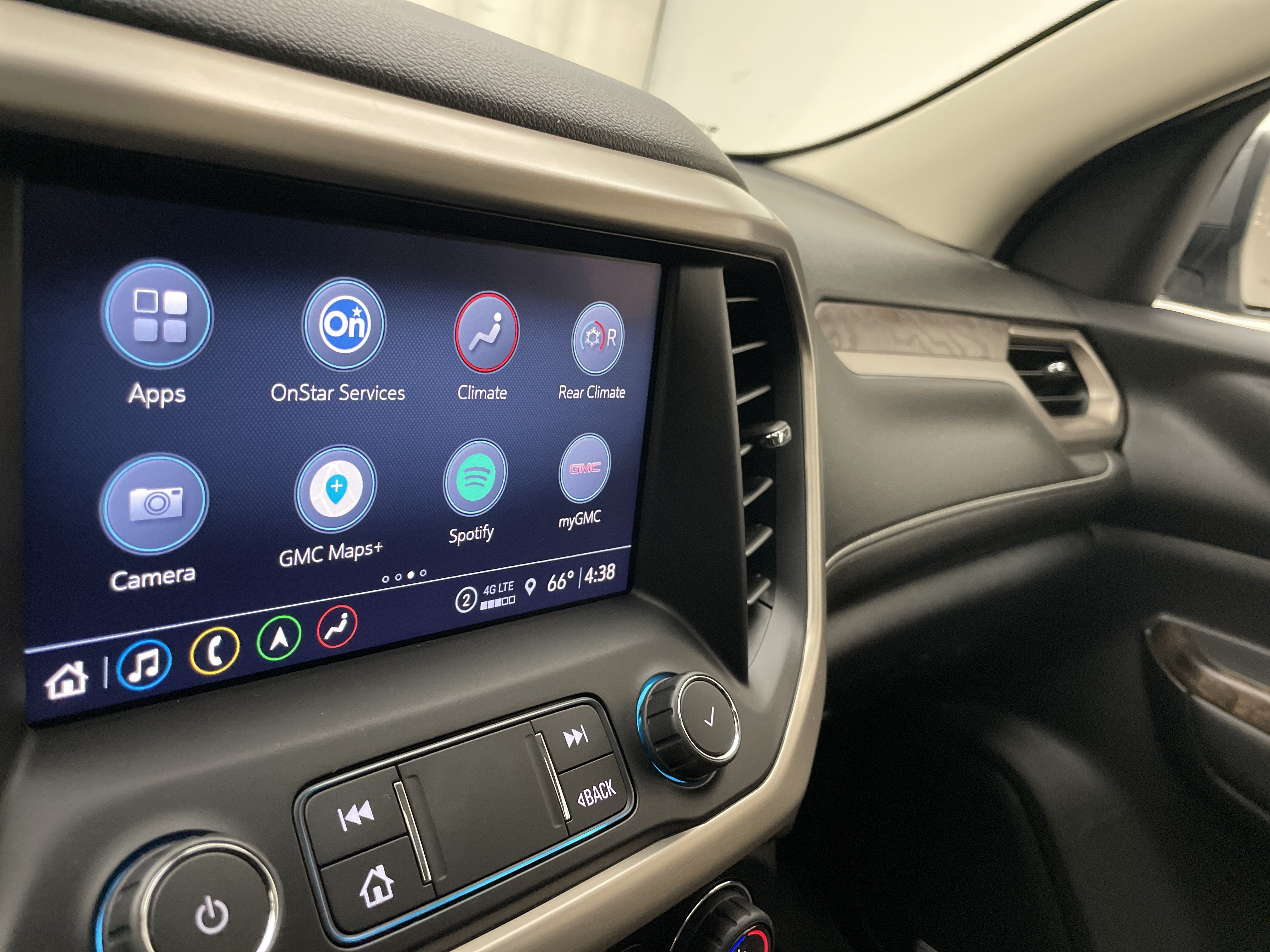 2021 GMC Acadia Denali