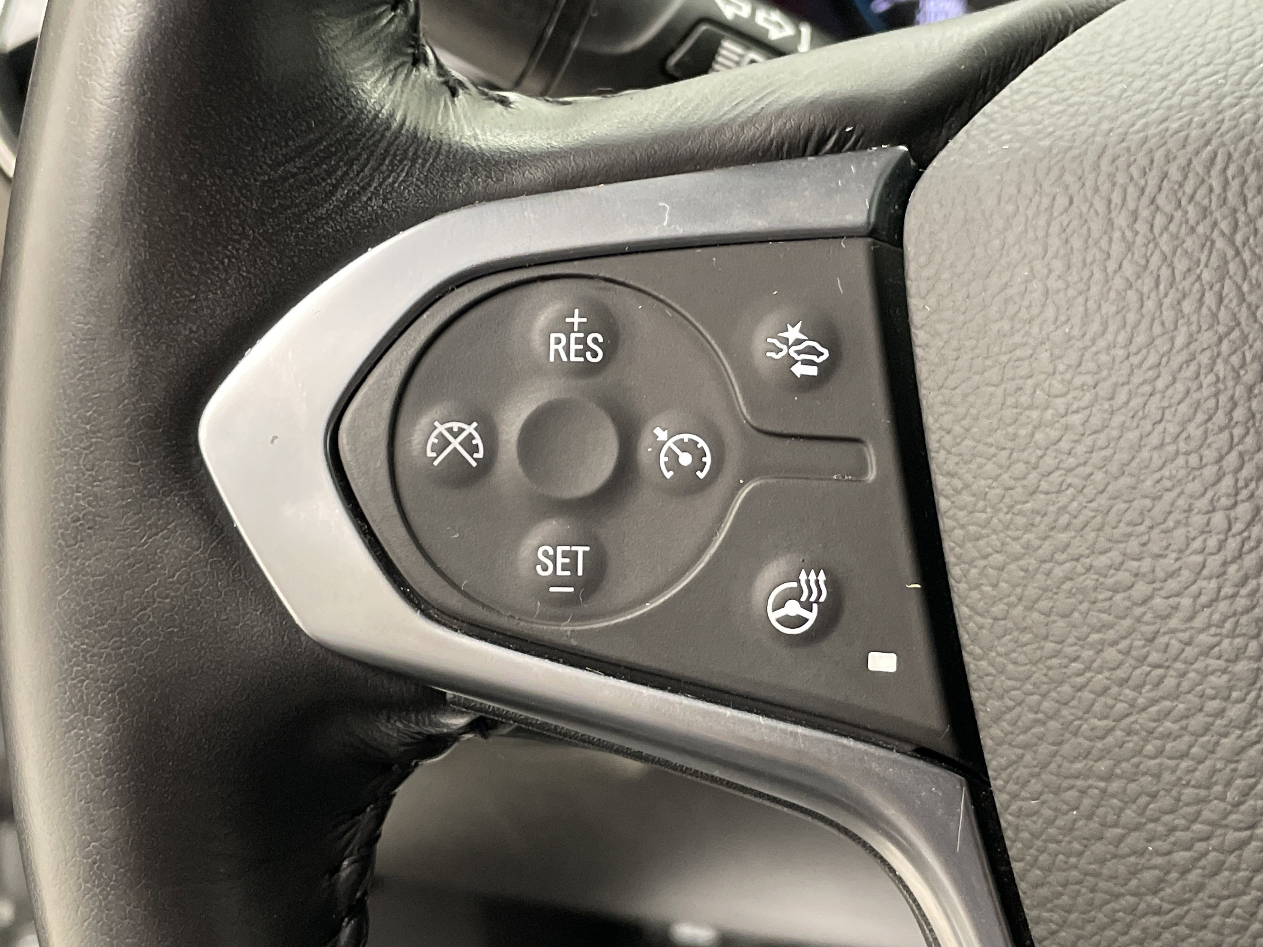 2022 Chevrolet Traverse RS