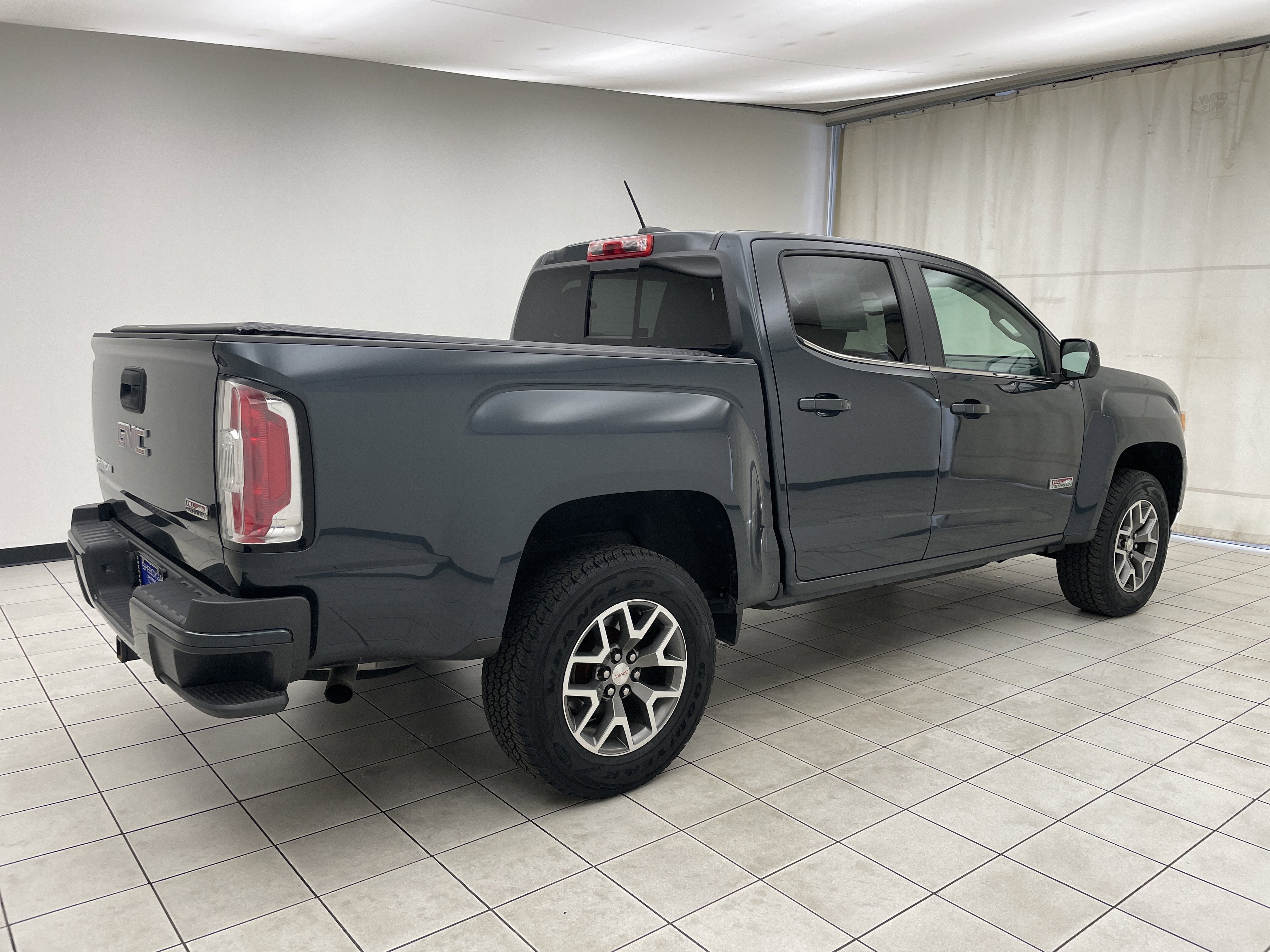 2017 GMC Canyon 4WD SLE