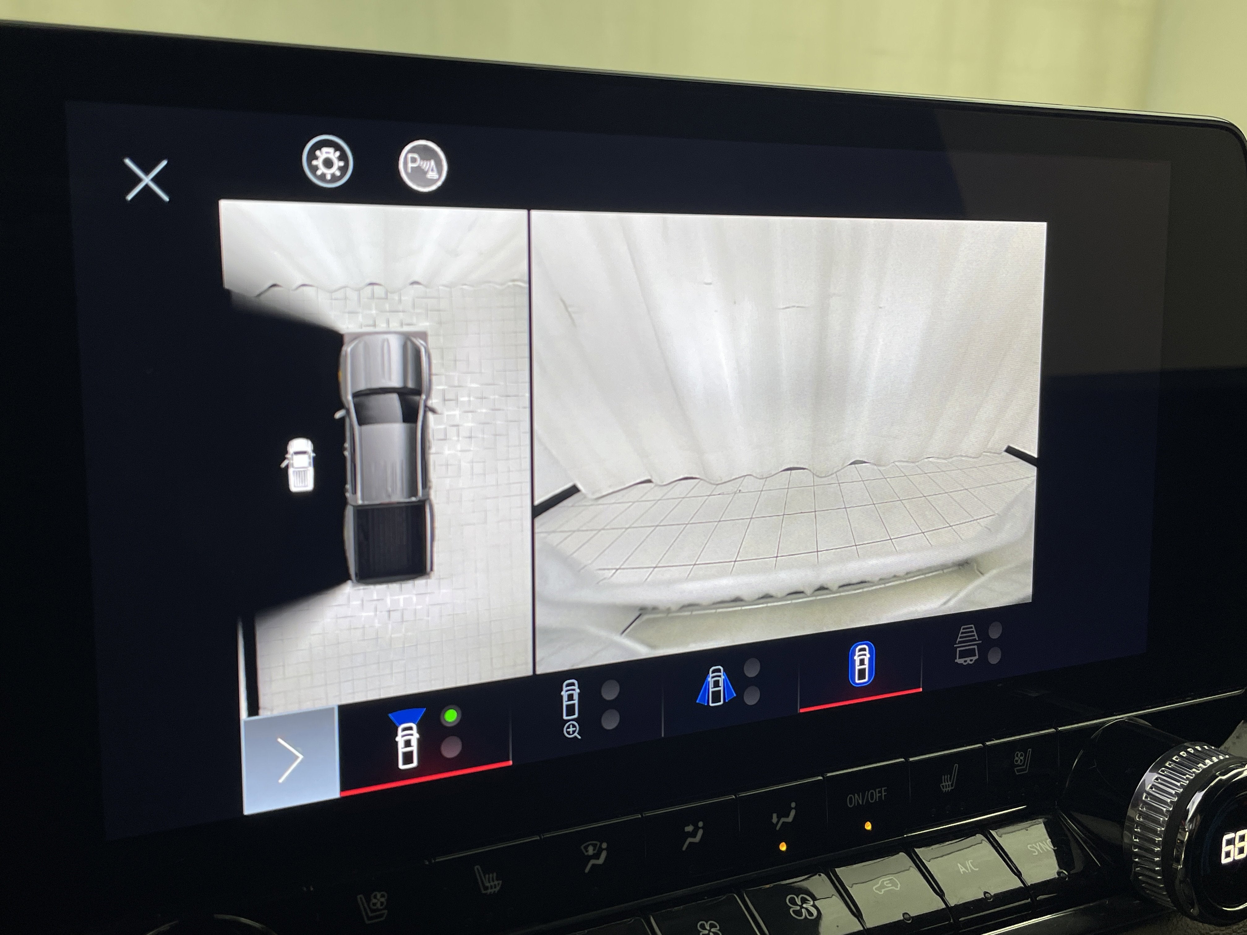 2023 GMC Canyon Denali