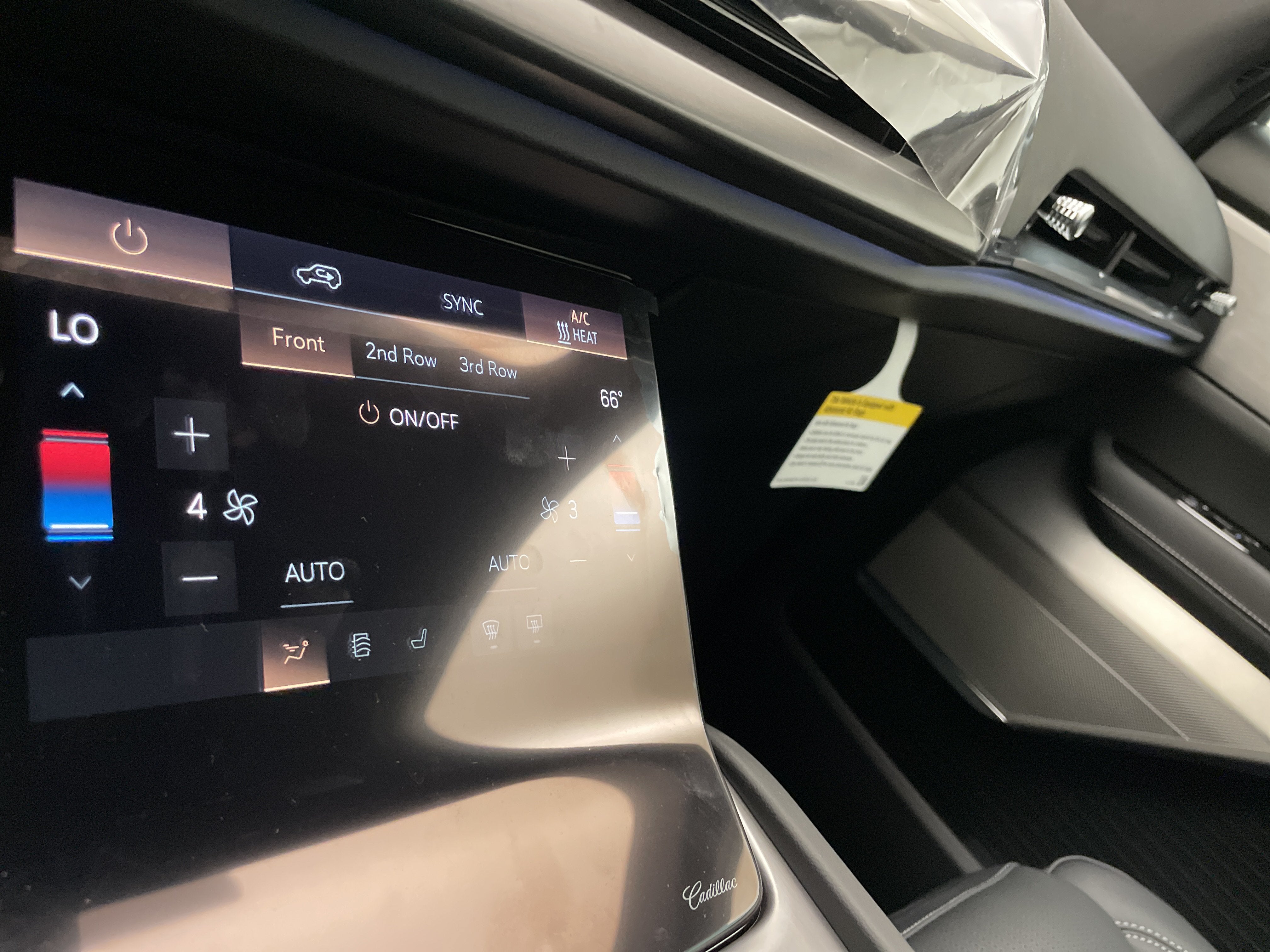 2027 Cadillac VISTIQ Sport - Photo 18