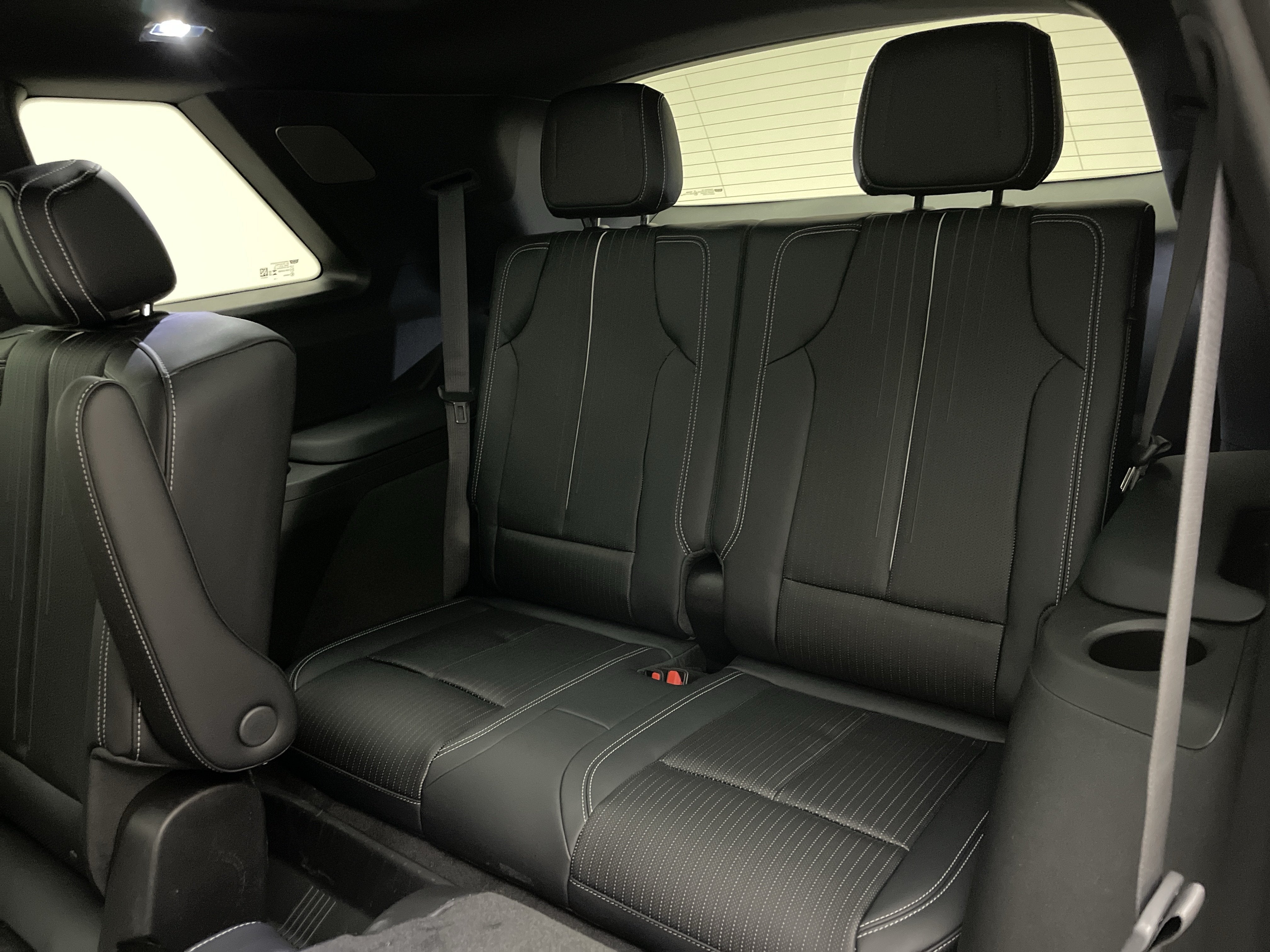 2027 Cadillac VISTIQ Sport - Photo 25