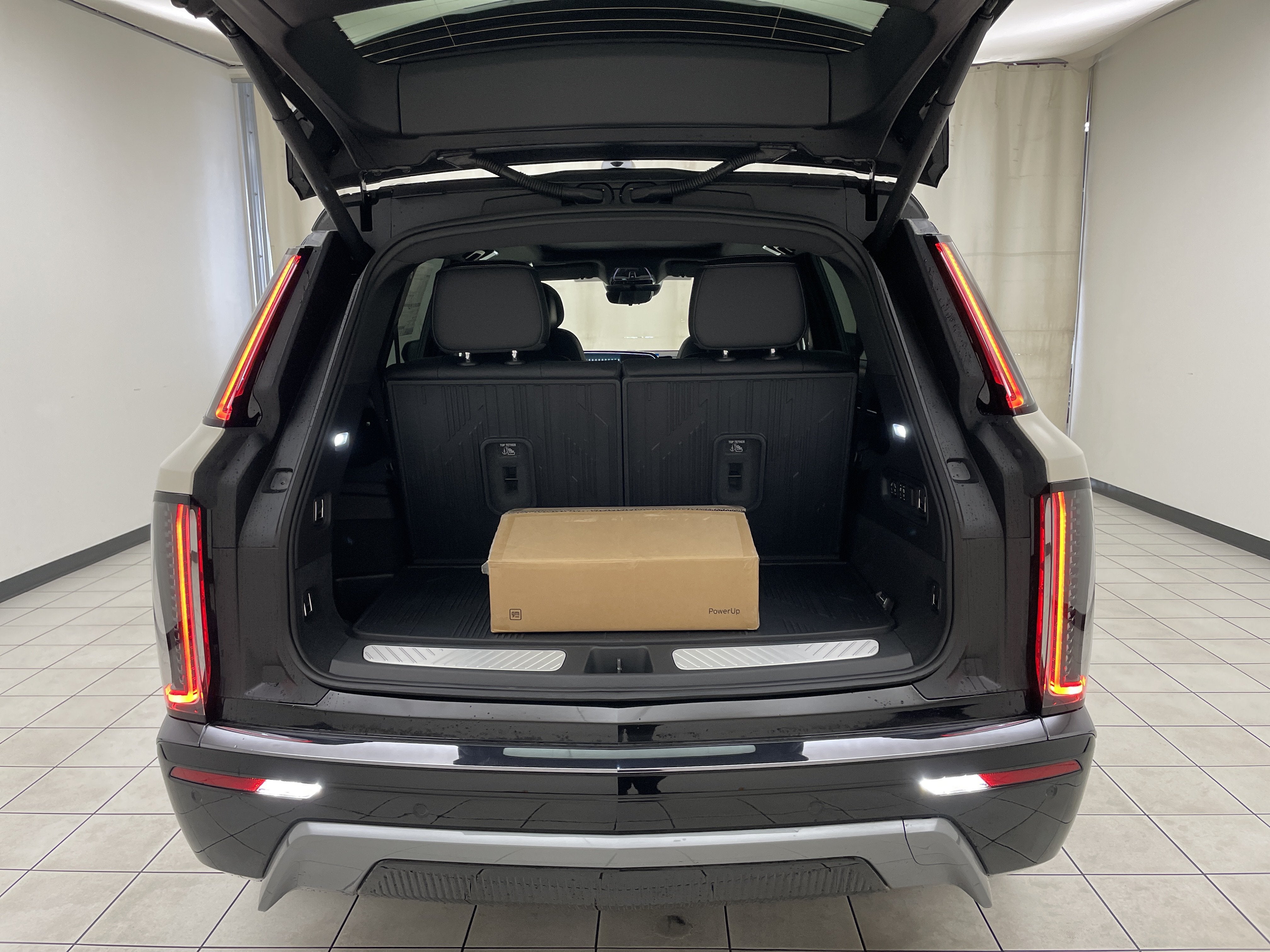 2027 Cadillac VISTIQ Sport - Photo 27