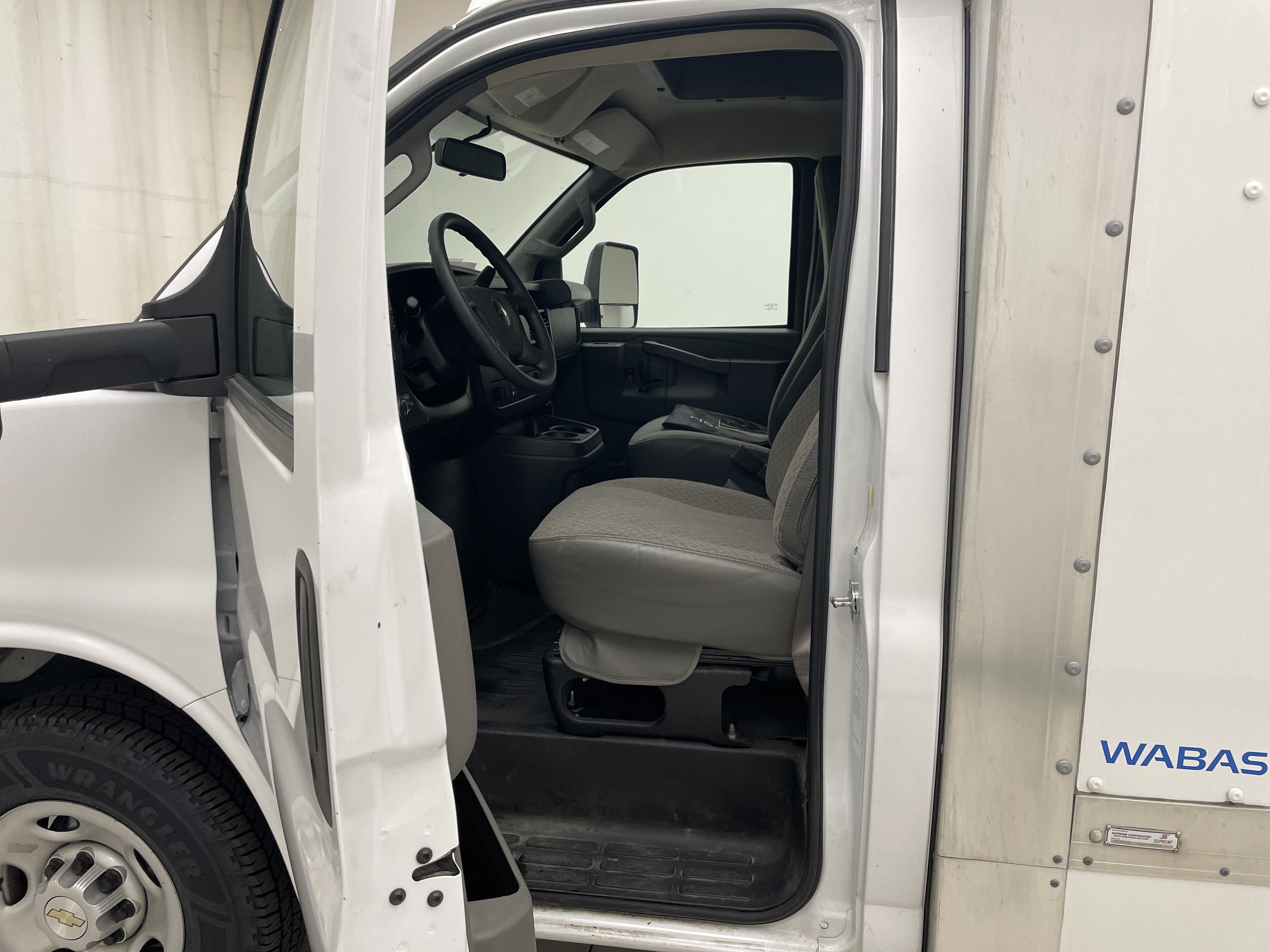 2024 Chevrolet Express Cutaway 3500 Work Van