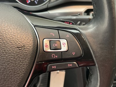 2017 Volkswagen Passat 1.8T R-Line