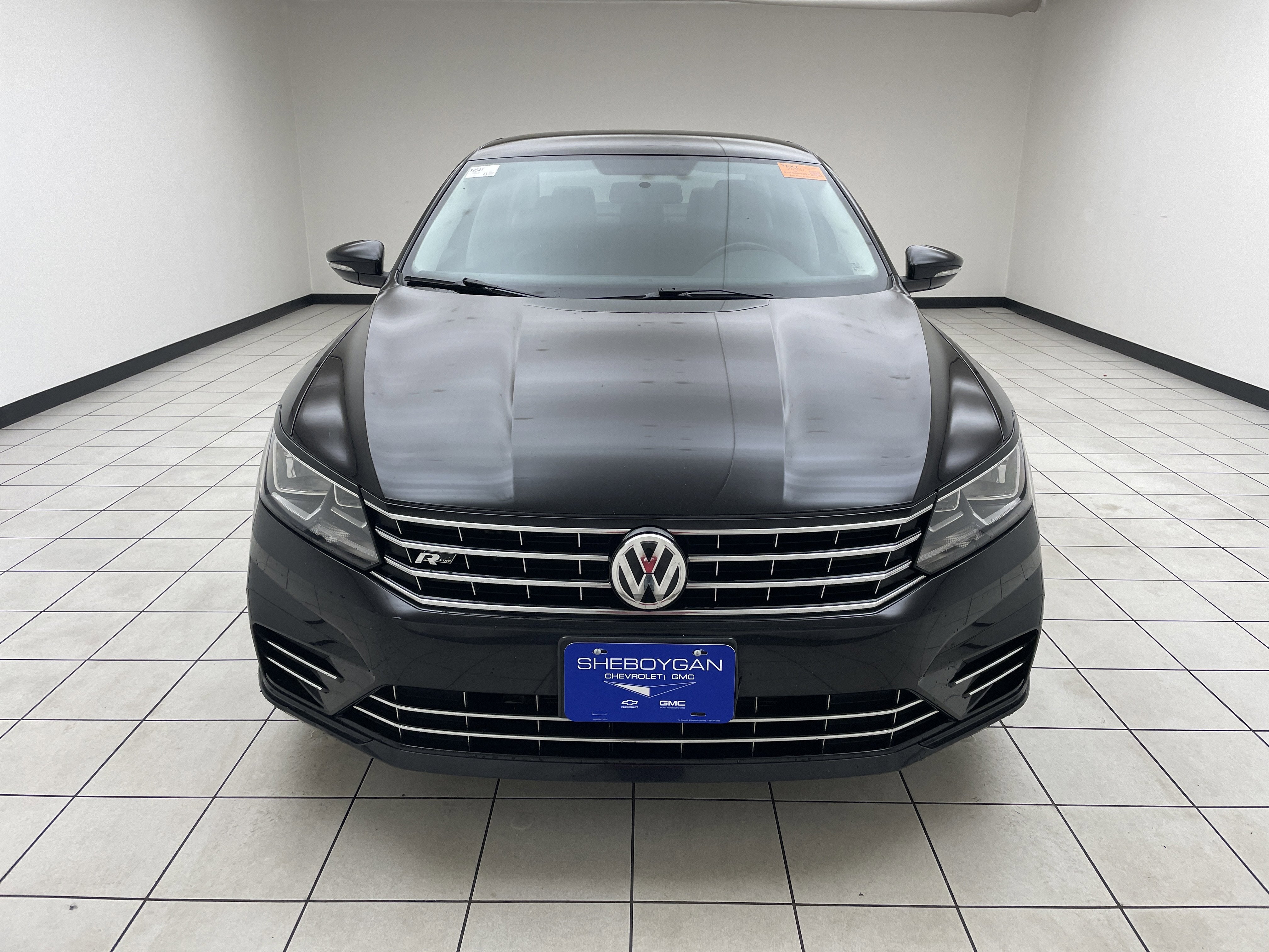 2017 Volkswagen Passat 1.8T R-Line