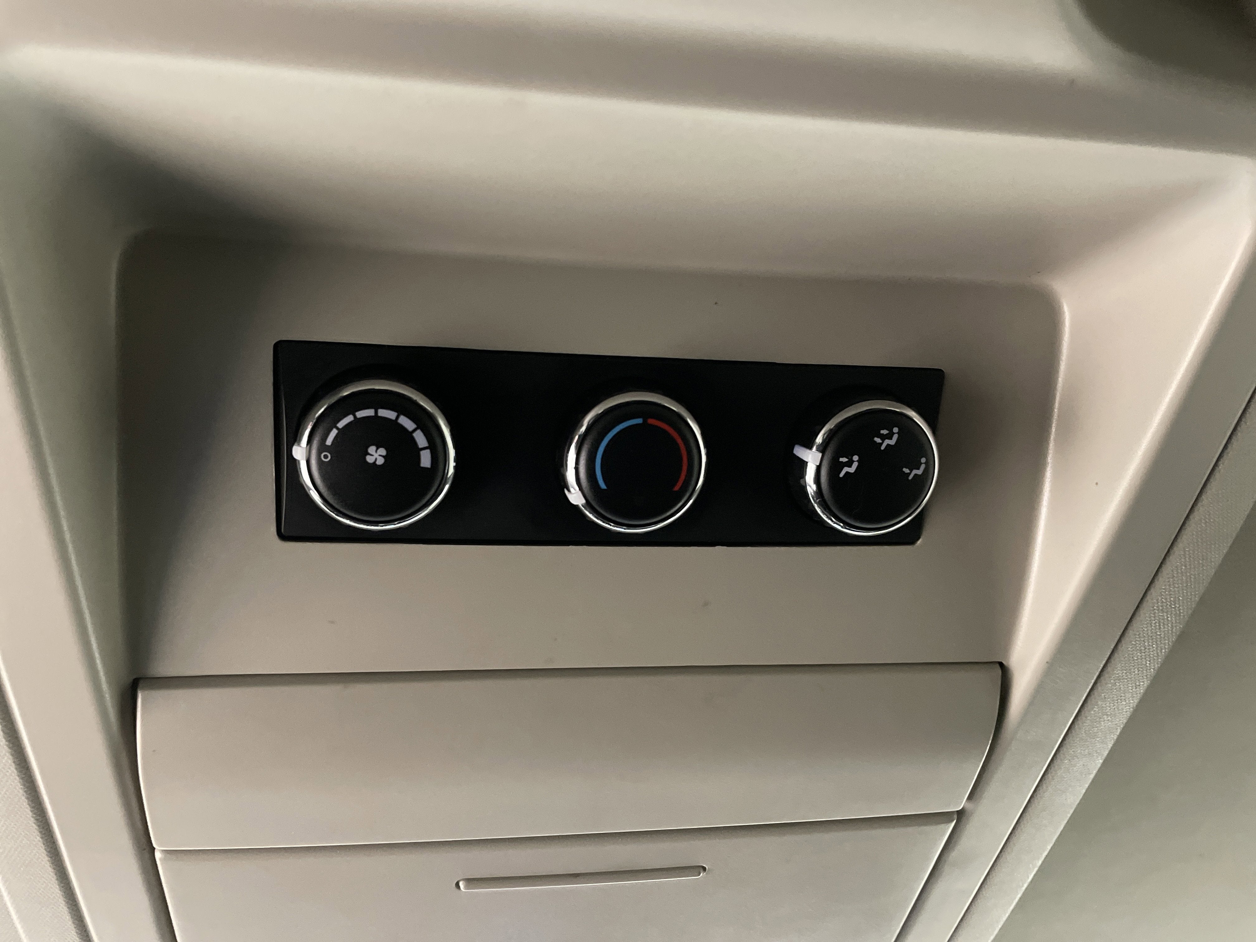 2015 Chrysler Town & Country LX