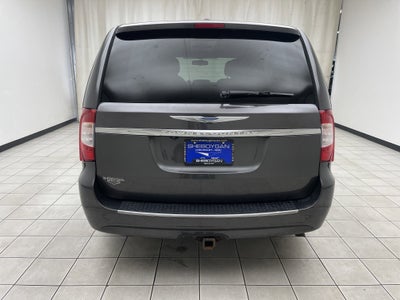 2015 Chrysler Town & Country LX