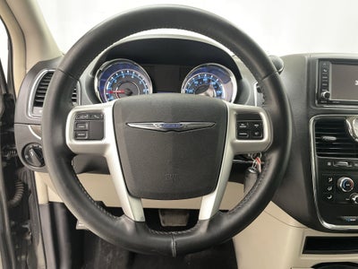 2015 Chrysler Town & Country LX