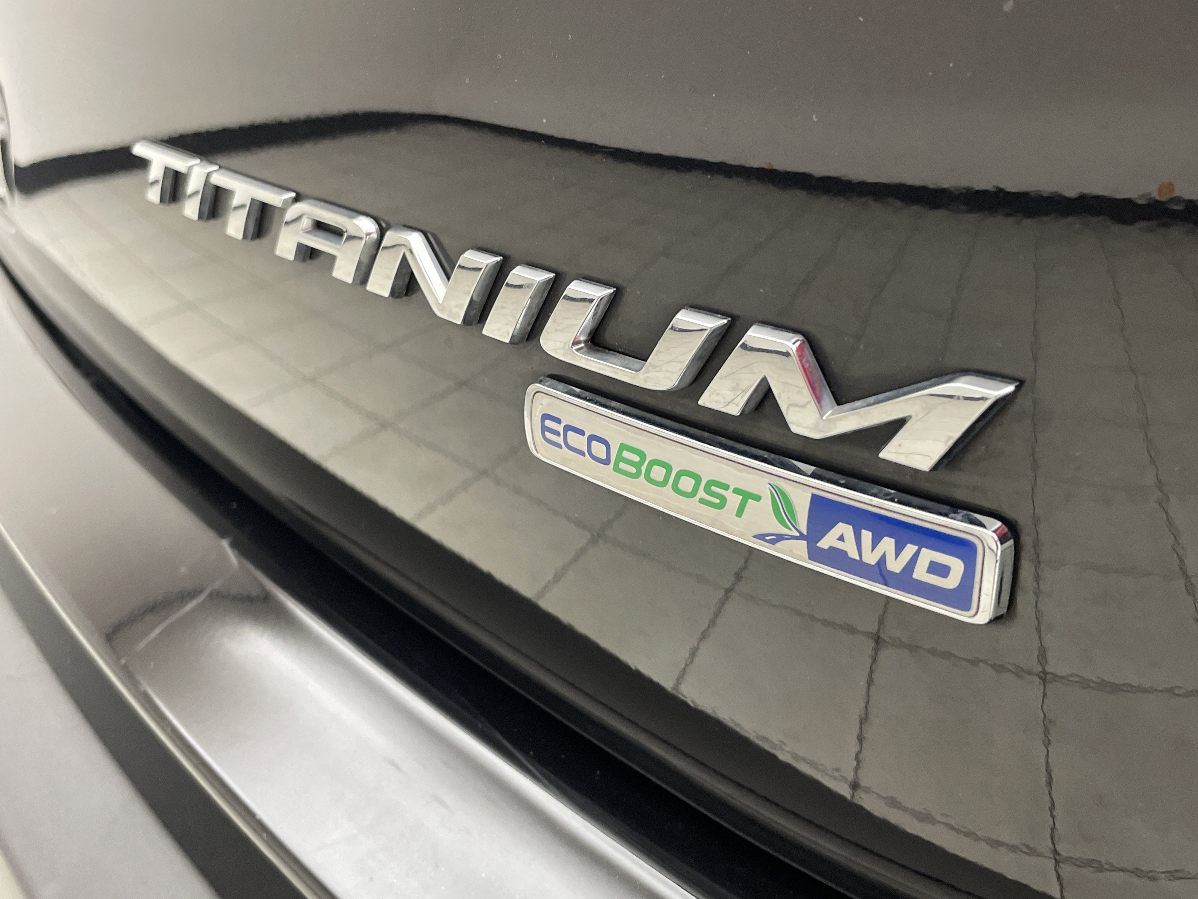 2020 Ford Edge Titanium