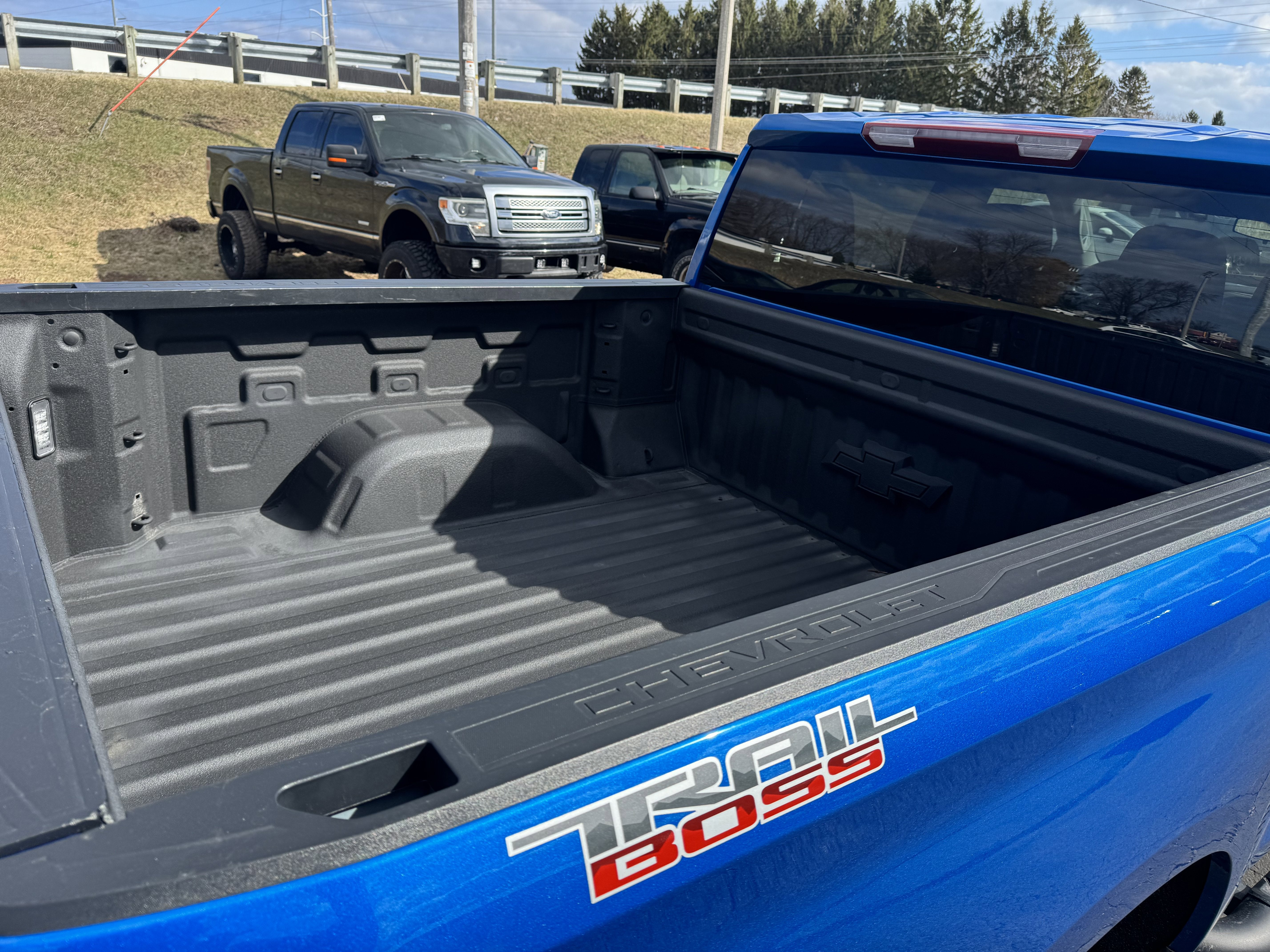 2023 Chevrolet Silverado 1500 Custom Trail Boss