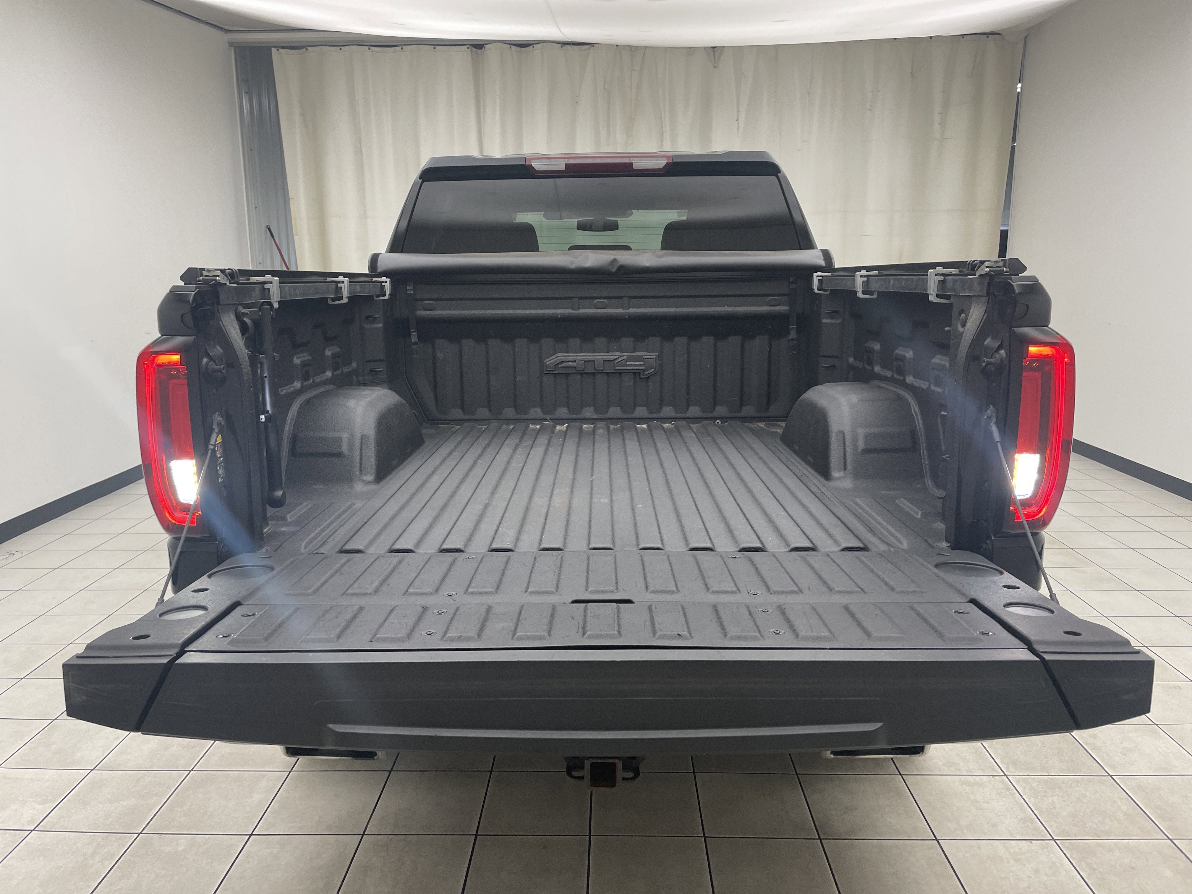 2022 GMC Sierra 1500 Limited AT4