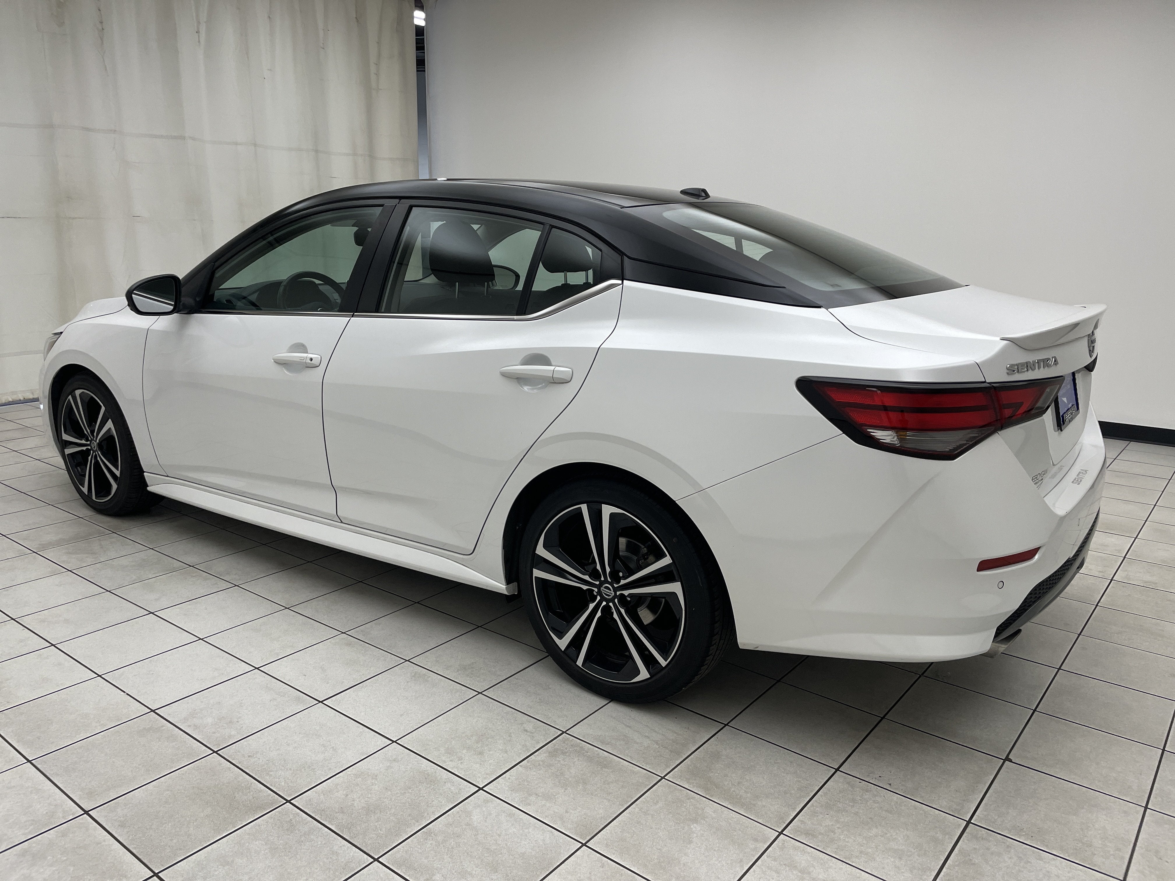 2022 Nissan Sentra SR Xtronic CVT