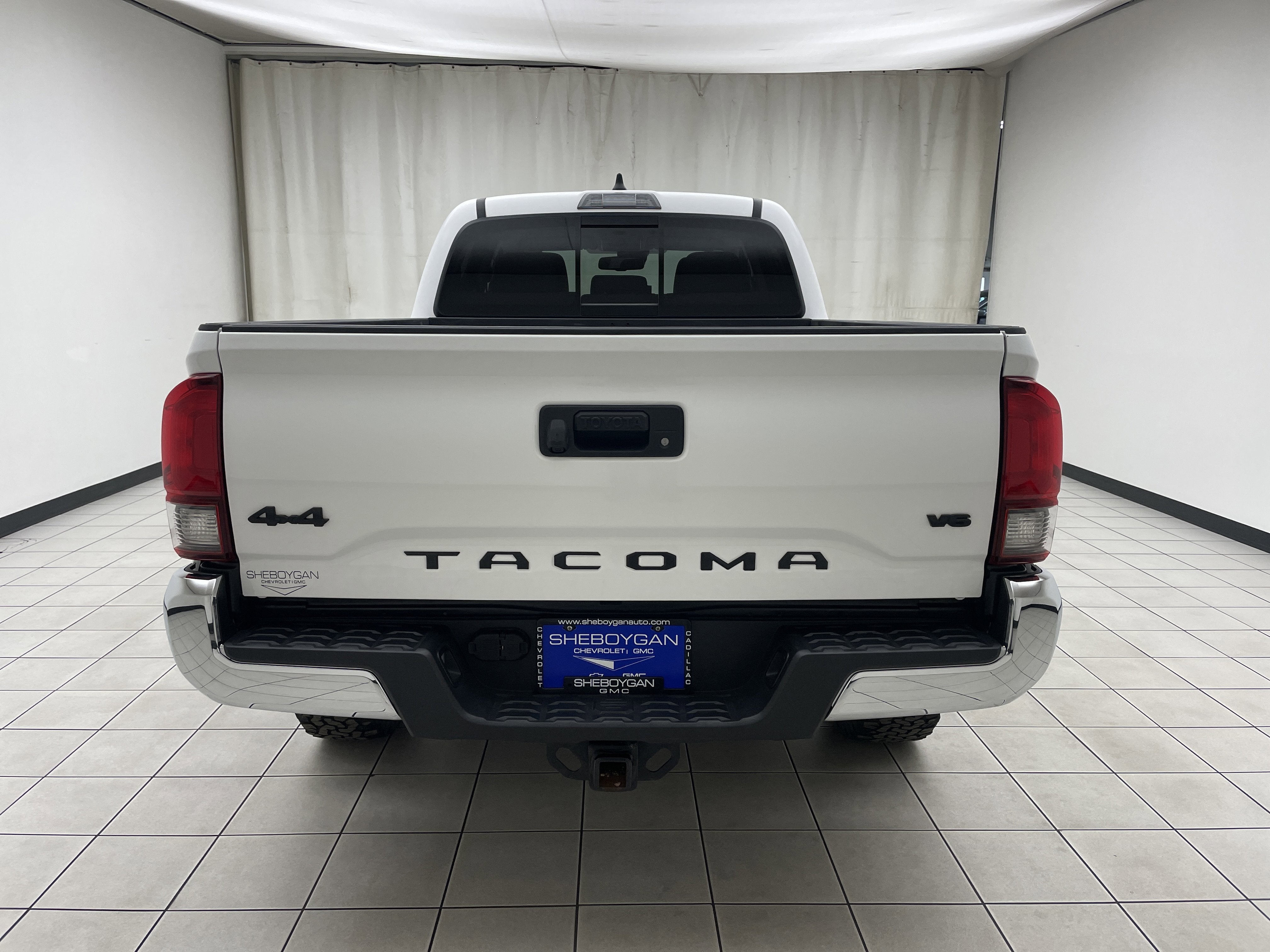 2022 Toyota Tacoma 4WD SR5