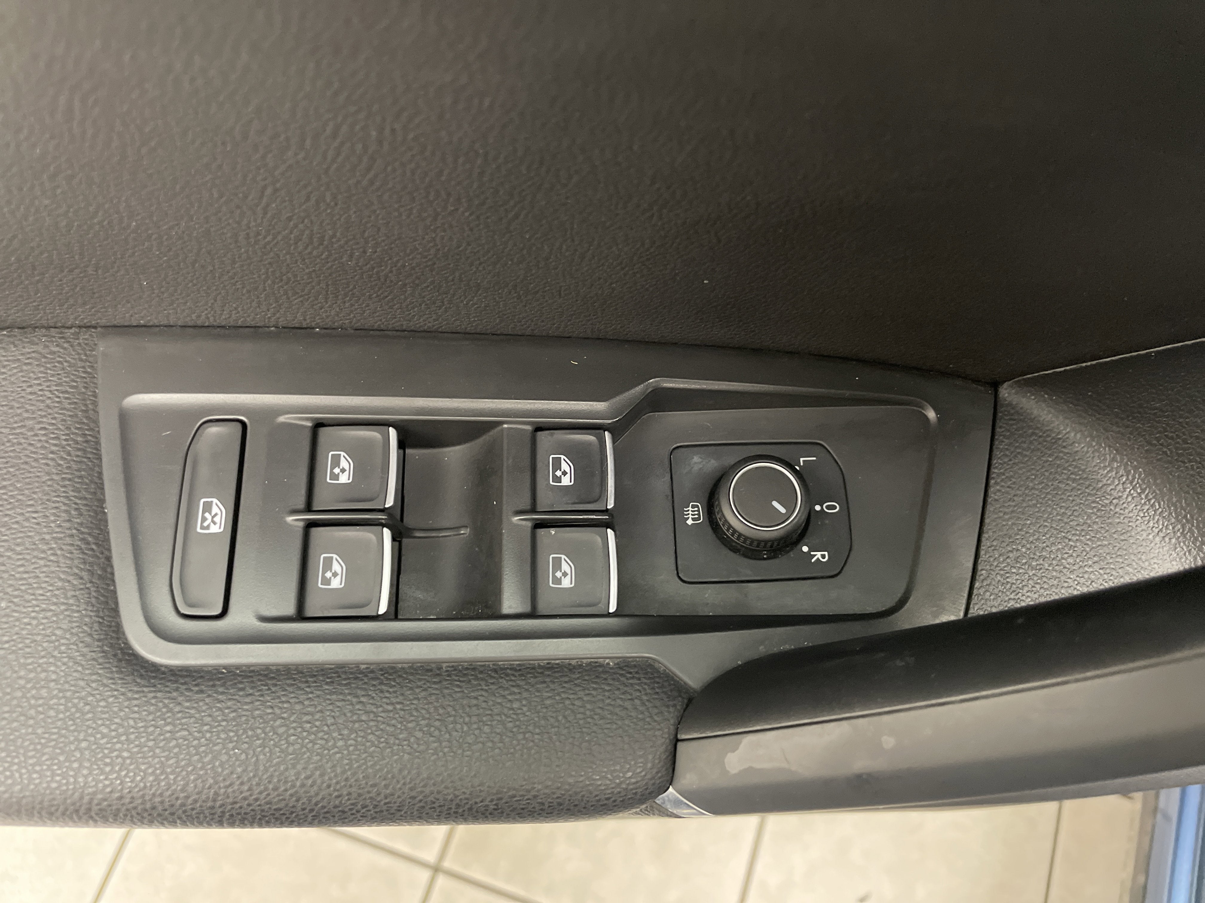 2020 Volkswagen Tiguan 2.0T SE