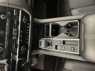 2023 Nissan Pathfinder SV FWD