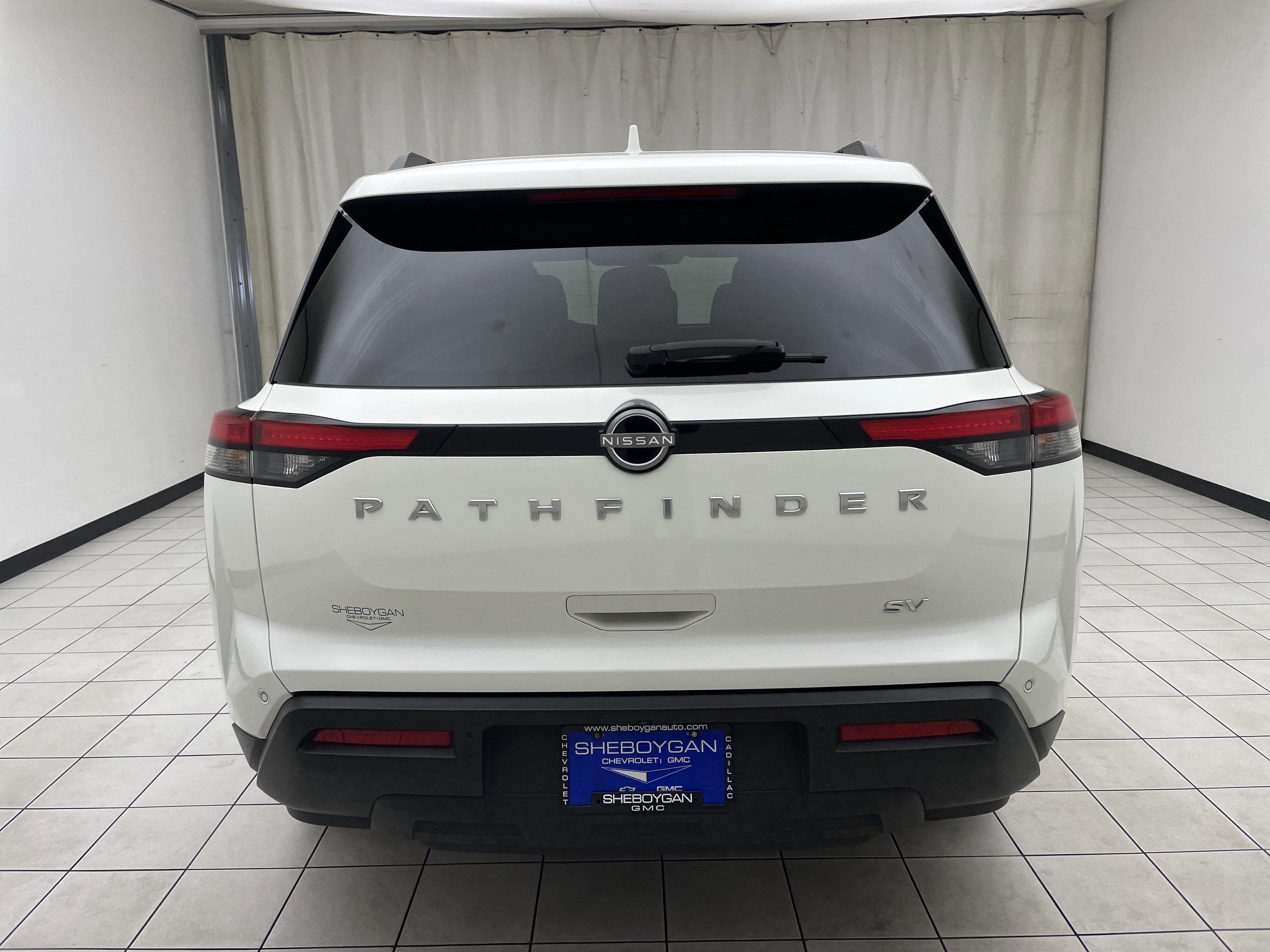 2023 Nissan Pathfinder SV FWD