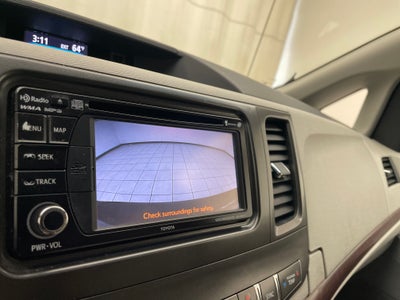 2013 Toyota Sienna XLE V6 8 Passenger