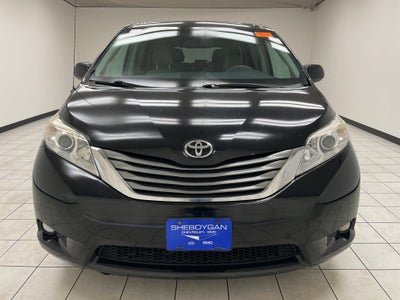 2013 Toyota Sienna XLE V6 8 Passenger