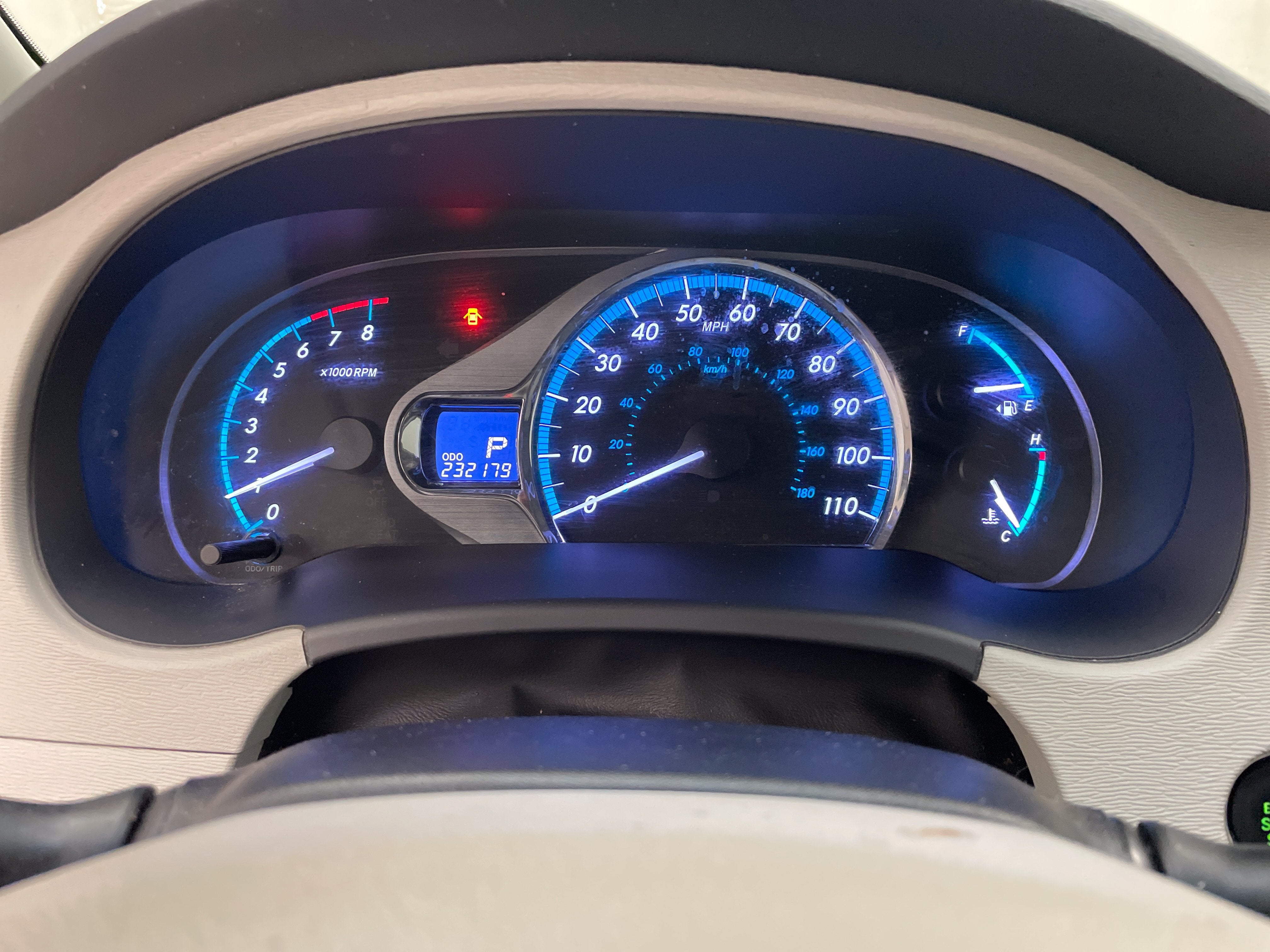 2013 Toyota Sienna XLE V6 8 Passenger