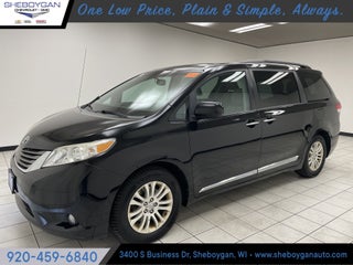 2013 Toyota Sienna XLE V6 8 Passenger