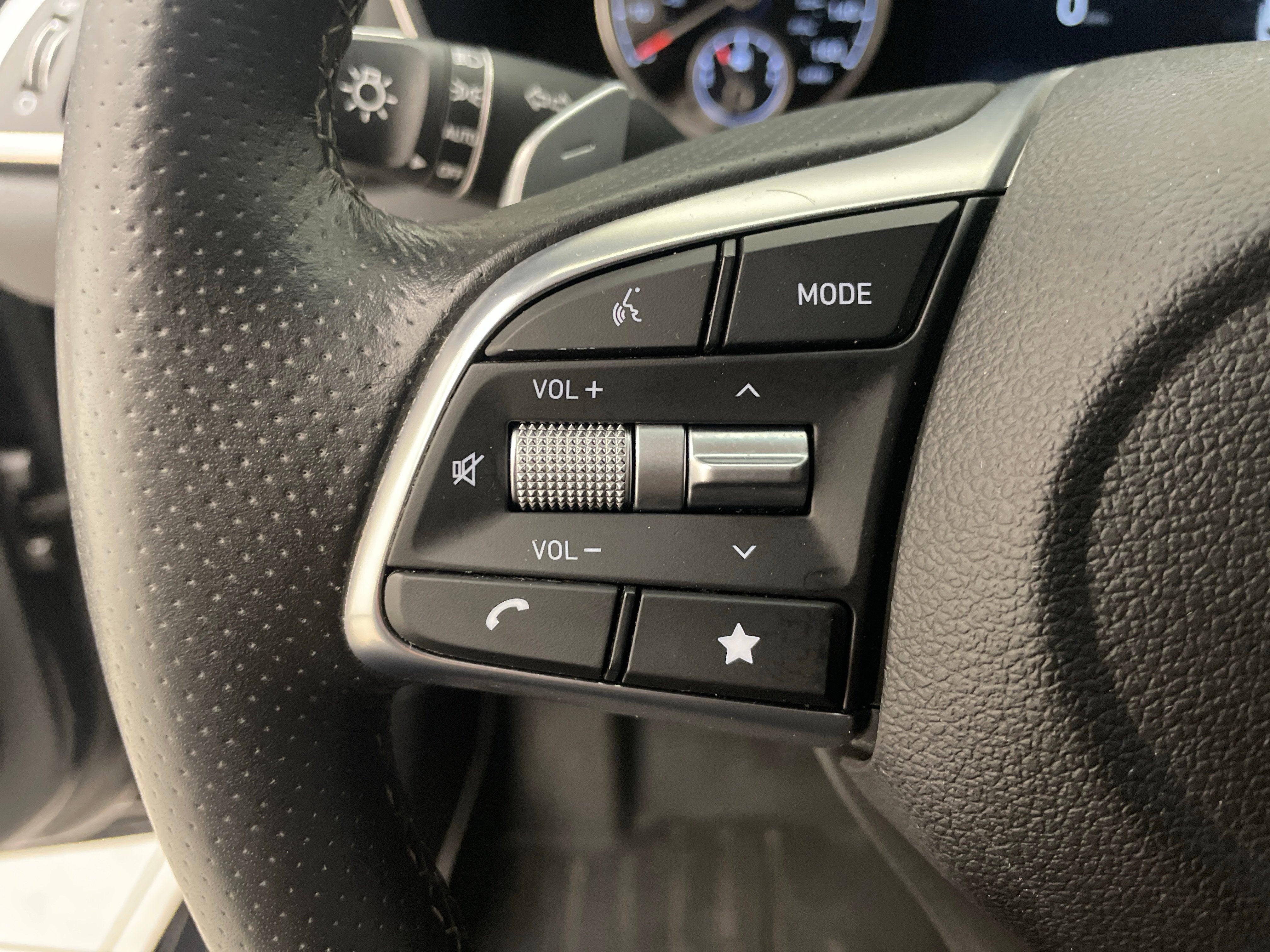 2022 Genesis G70 2.0T AWD