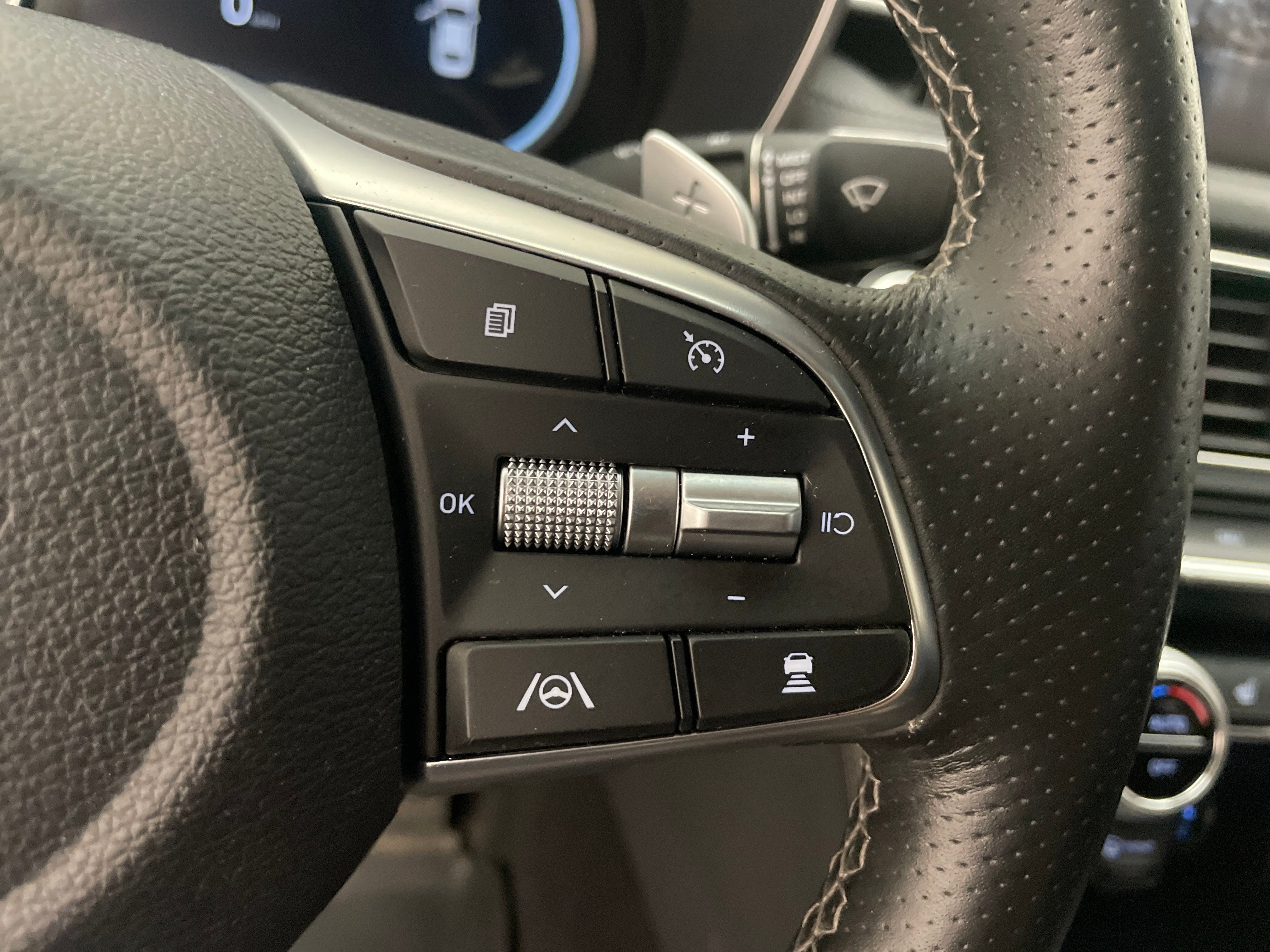 2022 Genesis G70 2.0T AWD