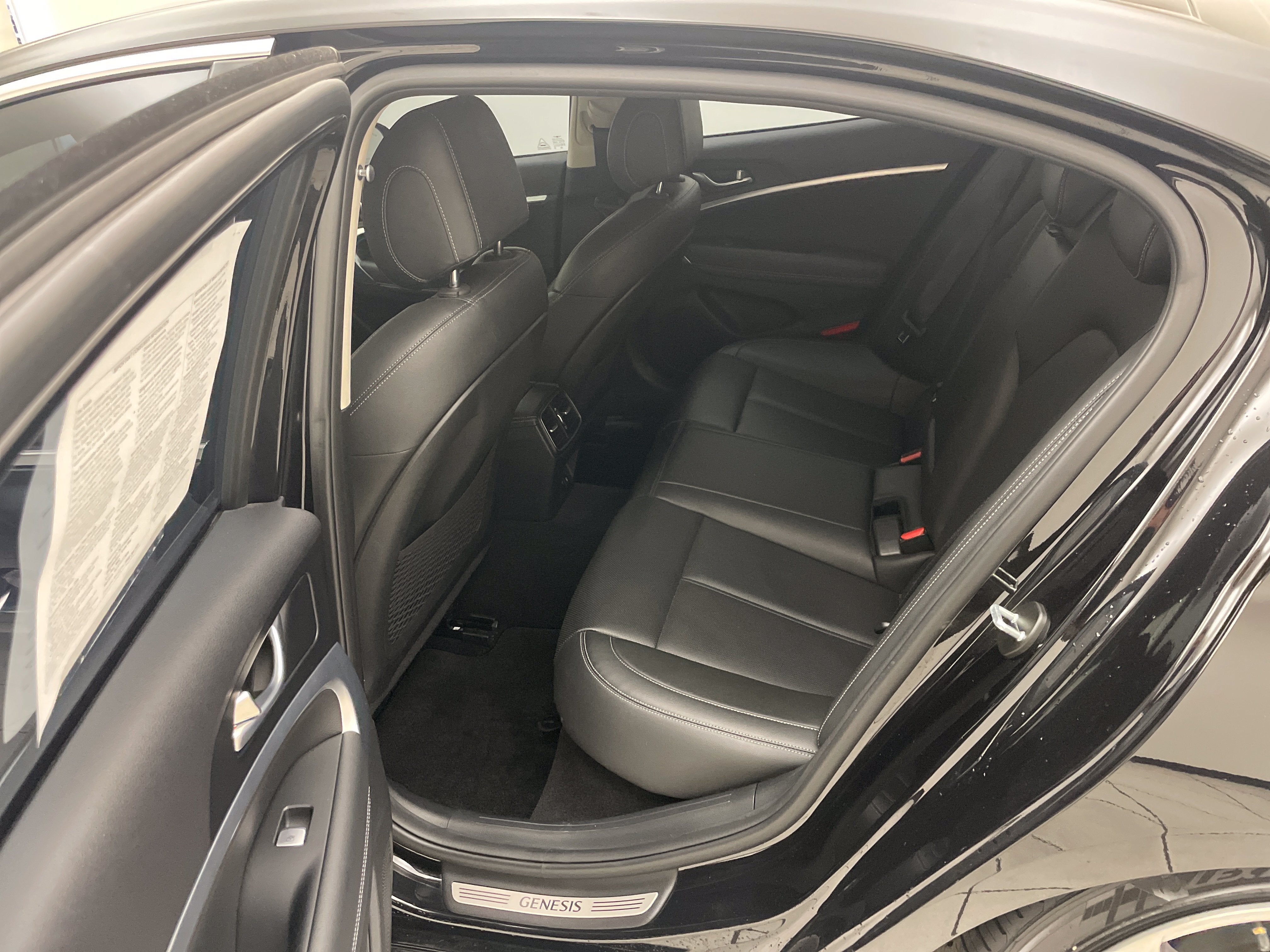 2022 Genesis G70 2.0T AWD