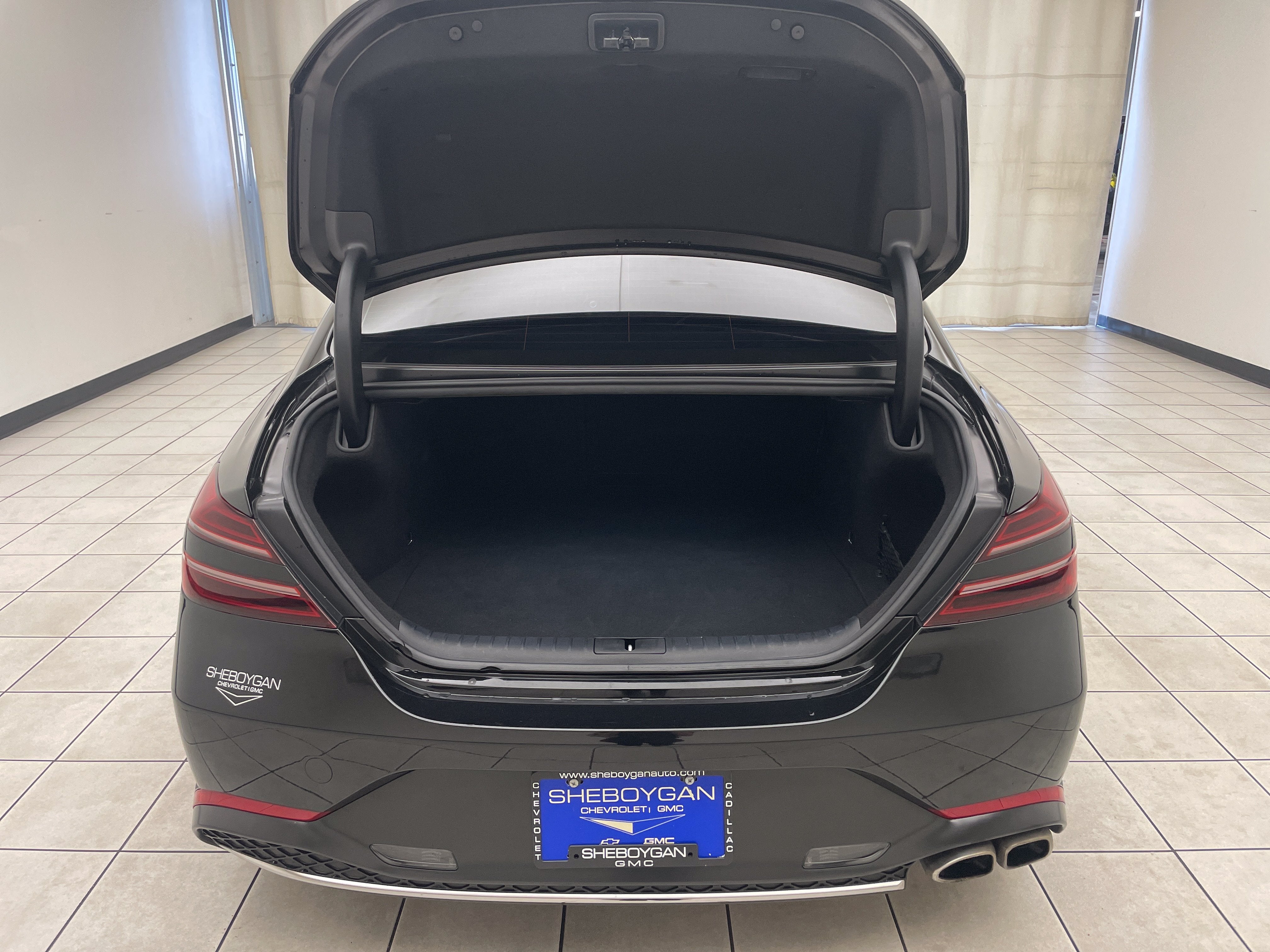 2022 Genesis G70 2.0T AWD