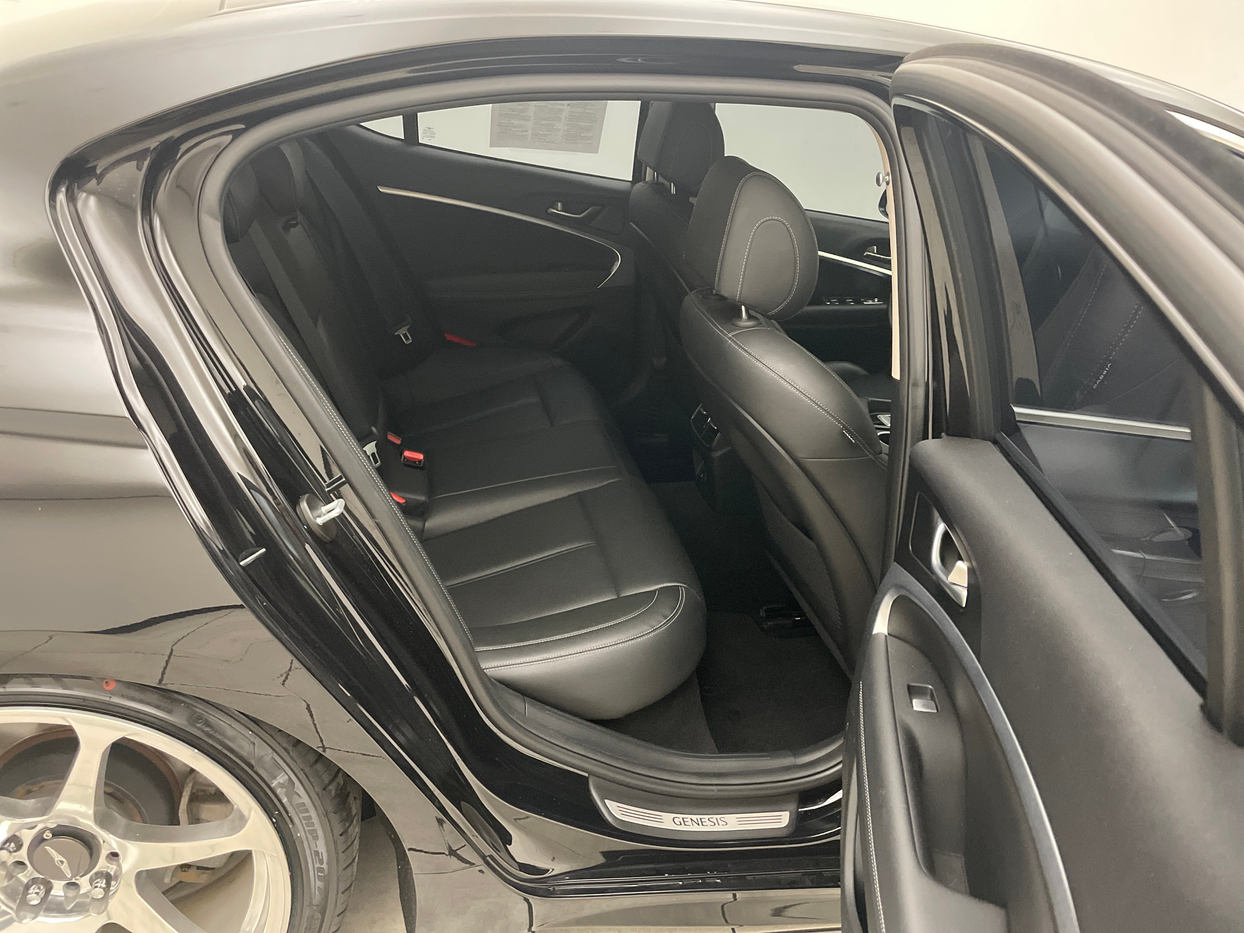 2022 Genesis G70 2.0T AWD